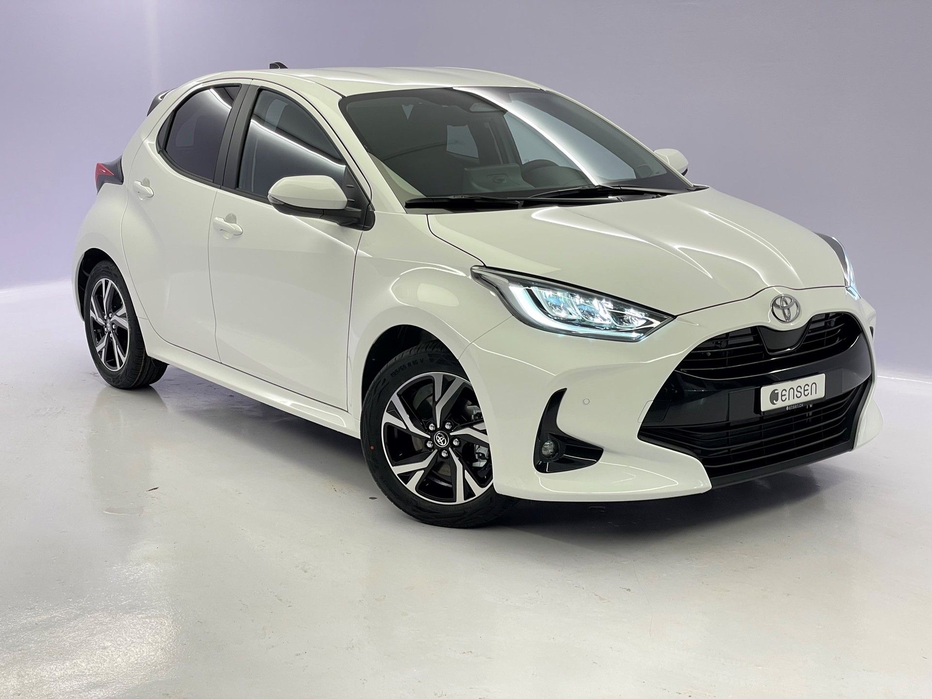 TOYOTA Yaris Hybrid 1.5 Trend