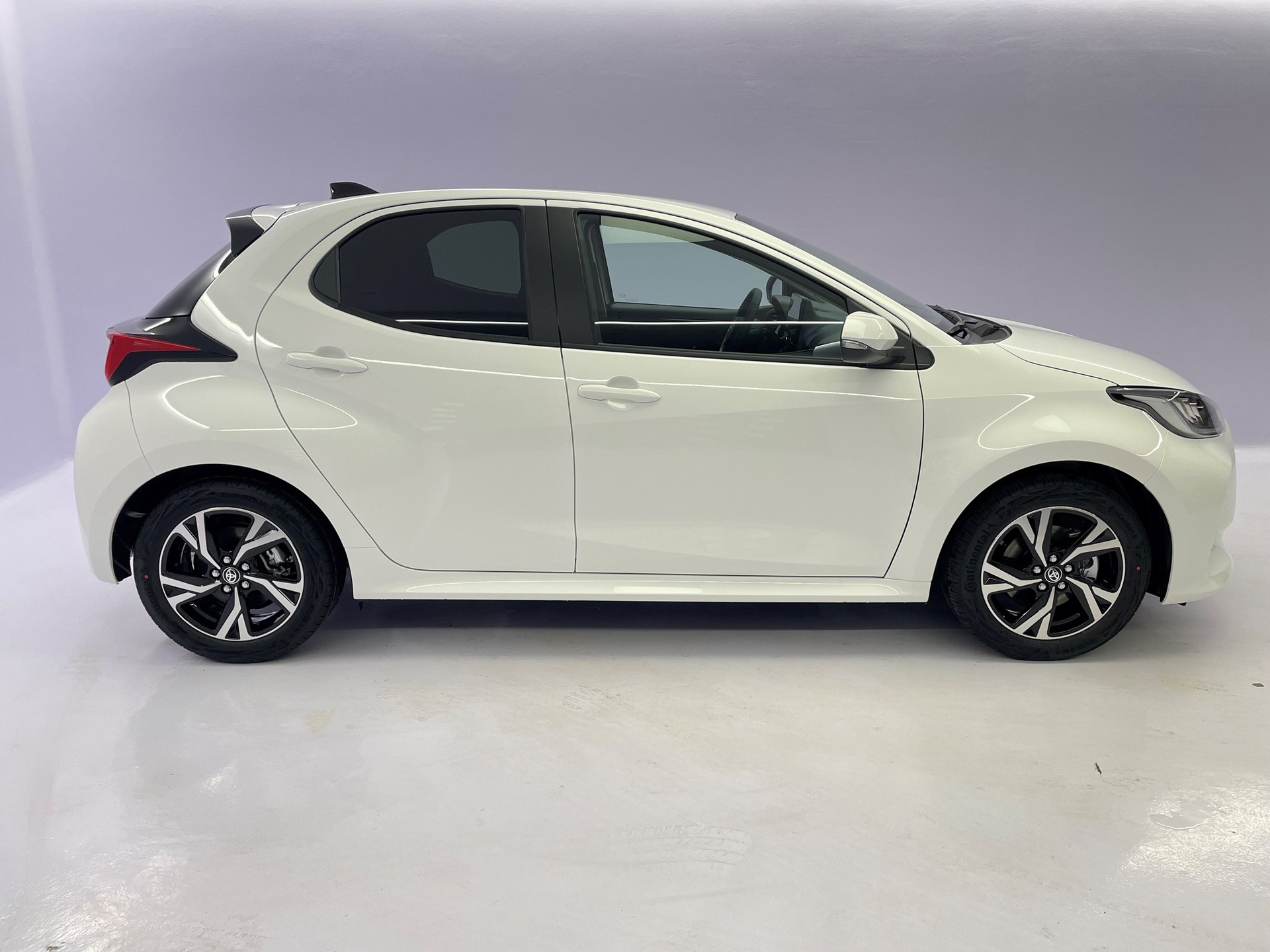 TOYOTA Yaris Hybrid 1.5 Trend-showroom-element-2