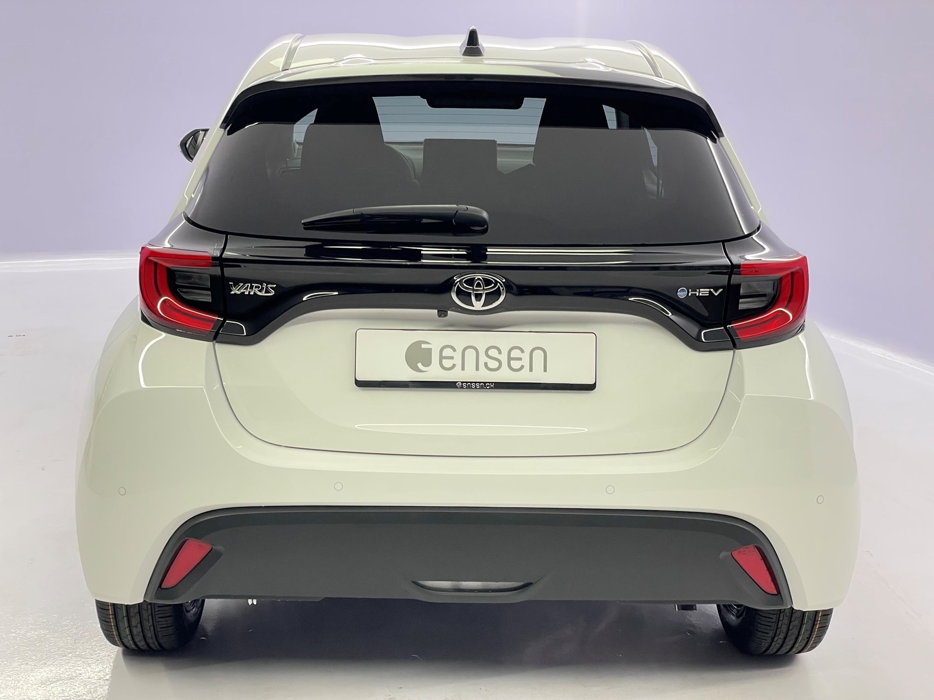 TOYOTA Yaris Hybrid 1.5 Trend-showroom-element-3