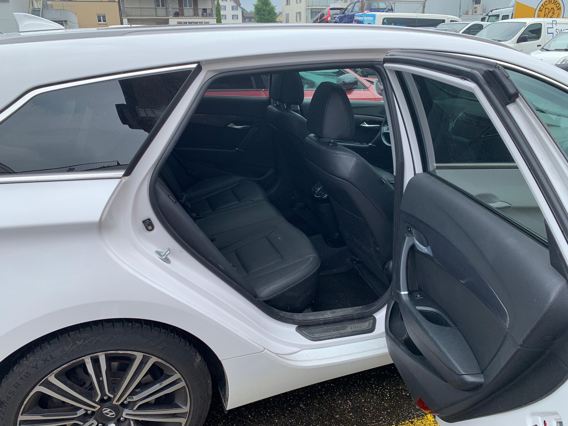 HYUNDAI i40 Wagon 1.7 CRDI Vertex-image-7