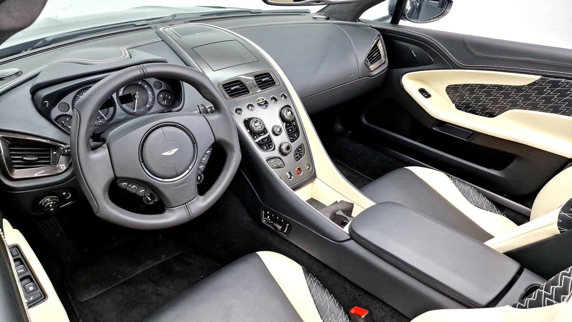 ASTON MARTIN Vanquish S Volante 6.0 V12 ZAGATO-image-13