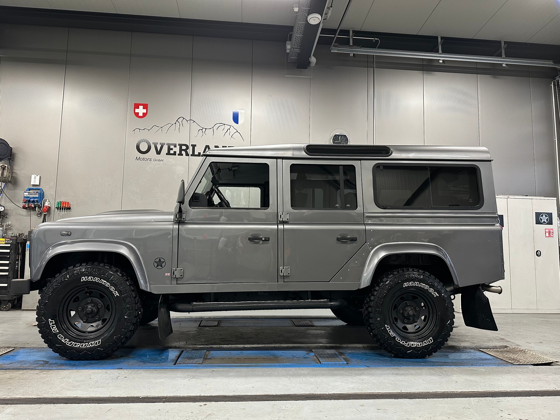 LAND ROVER Defender 110 SW 2.4Tdc-showroom-element-2