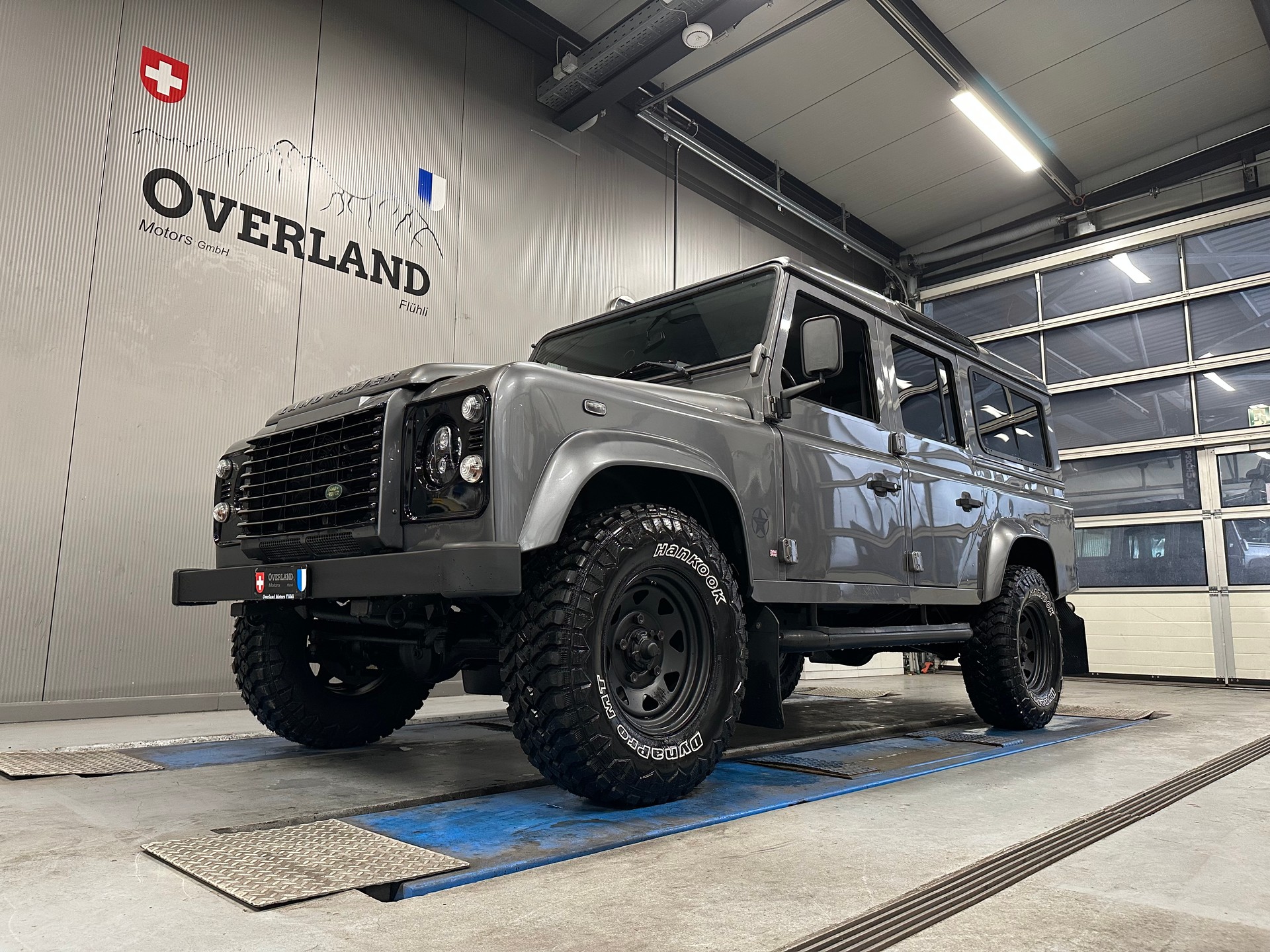 LAND ROVER Defender 110 SW 2.4Tdc-image-17