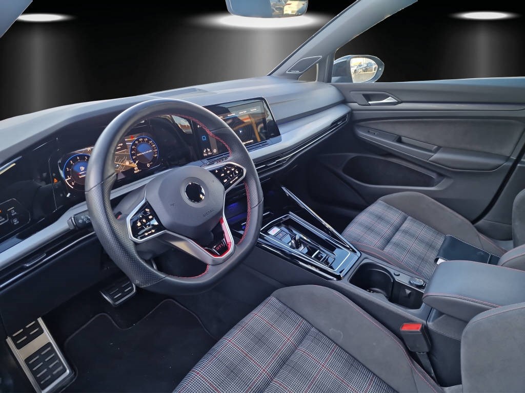 VW Golf VIII 2.0 TSI GTI DSG-image-8