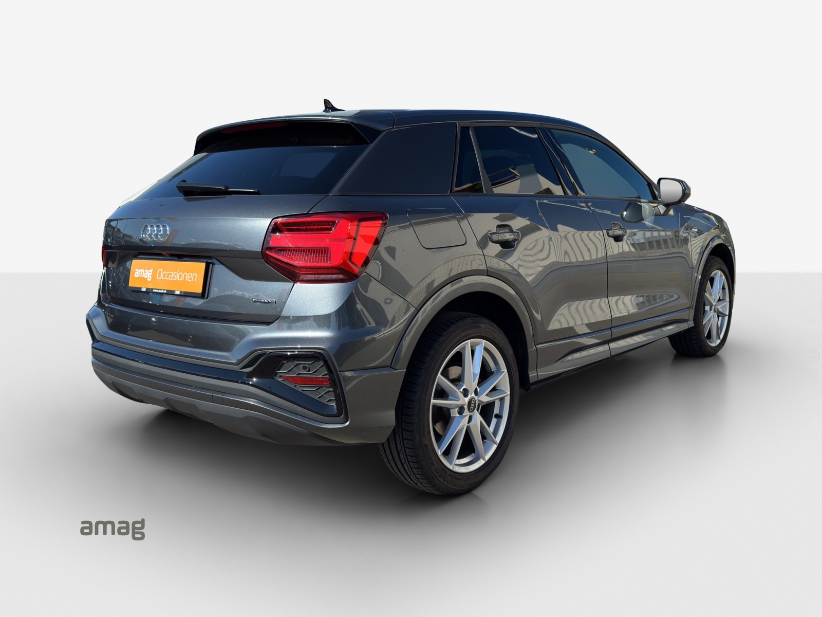 AUDI Q2 40 TFSI S line quattro S-tronic-image-4
