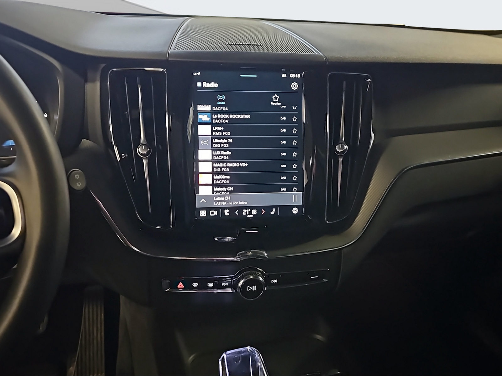 Image VOLVO XC60 XC60 2.0 T6 TE Plus Dark eAWD