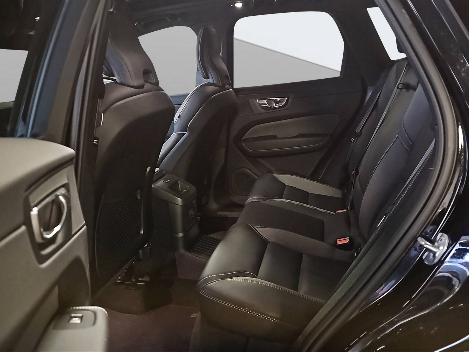 Image VOLVO XC60 XC60 2.0 T6 TE Plus Dark eAWD