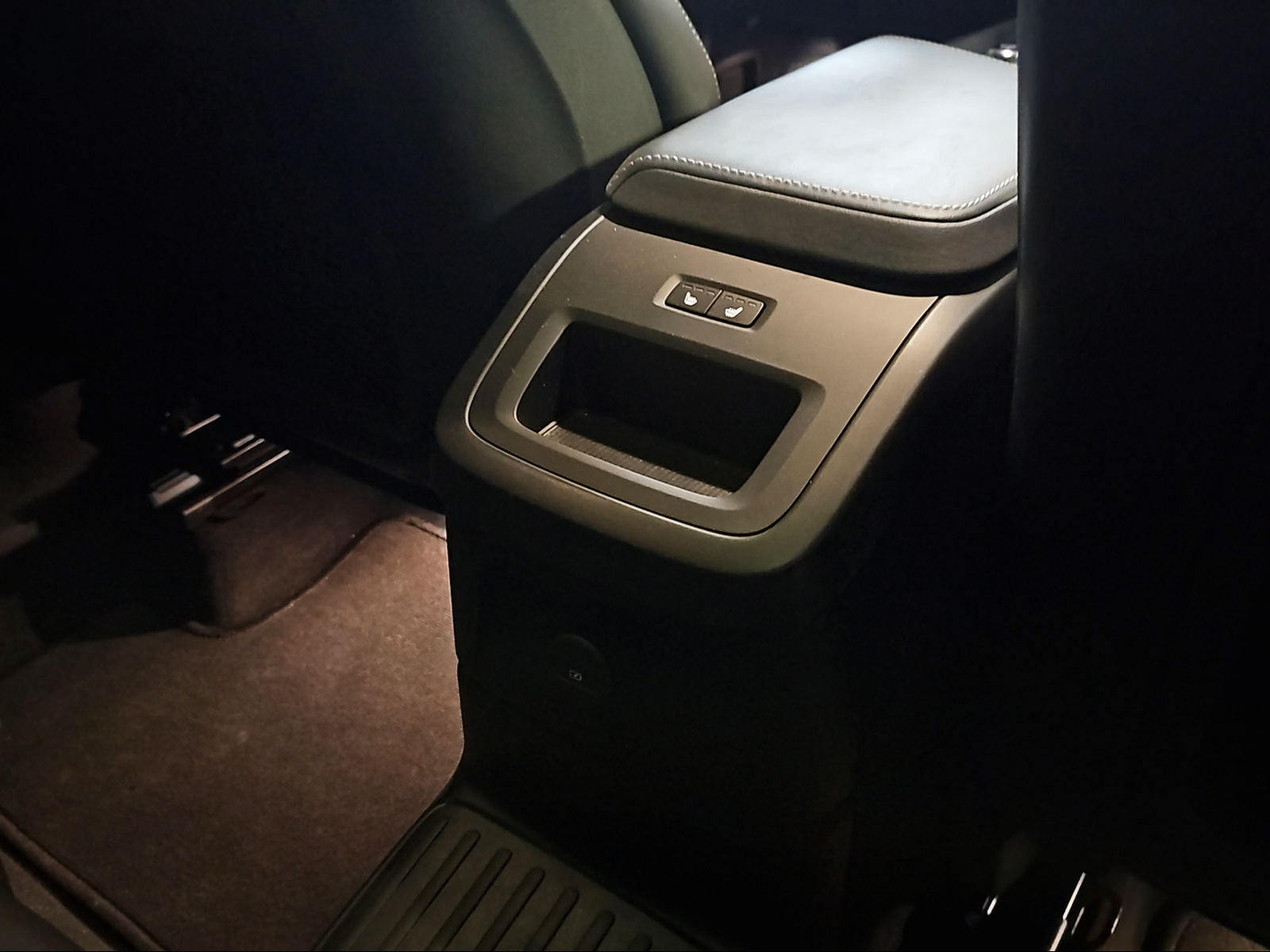 Image VOLVO XC60 XC60 2.0 T6 TE Plus Dark eAWD