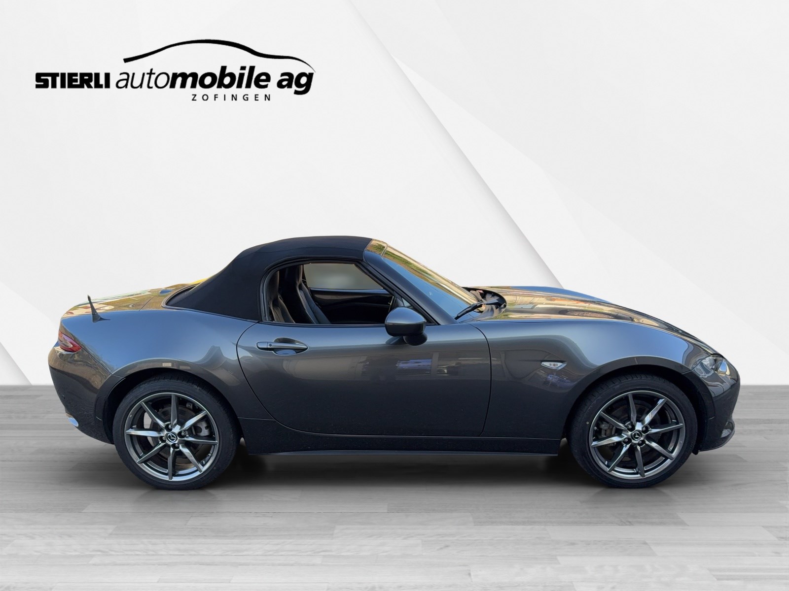MAZDA MX-5 2.0 Revolution-showroom-element-3