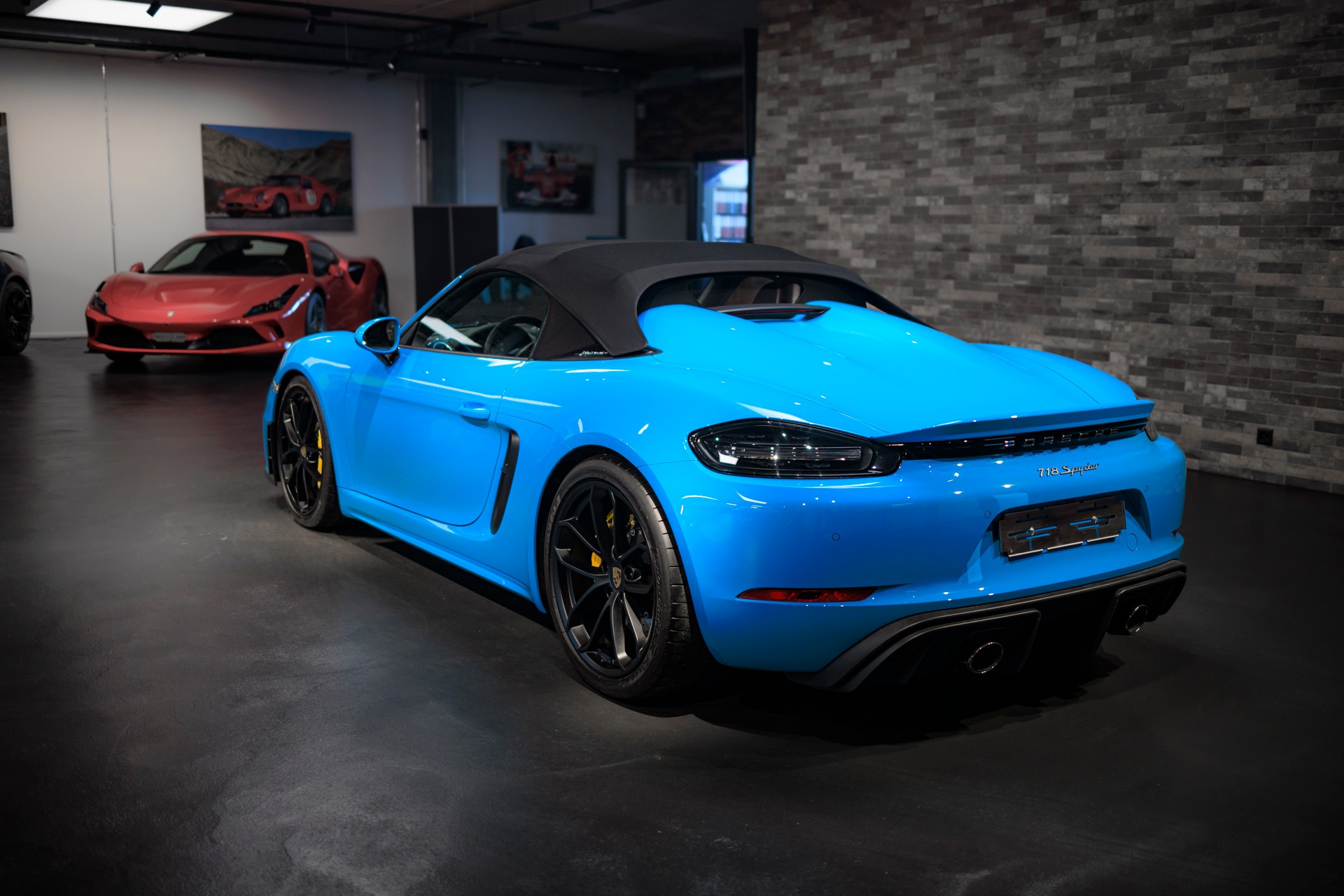 PORSCHE 718 Boxster Spyder-image-4