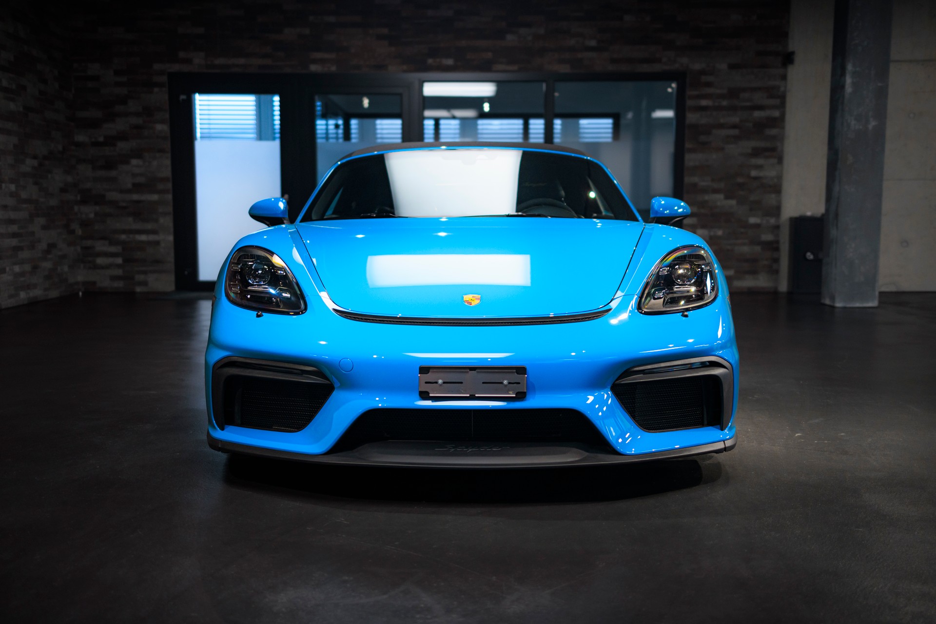 PORSCHE 718 Boxster Spyder-image-2