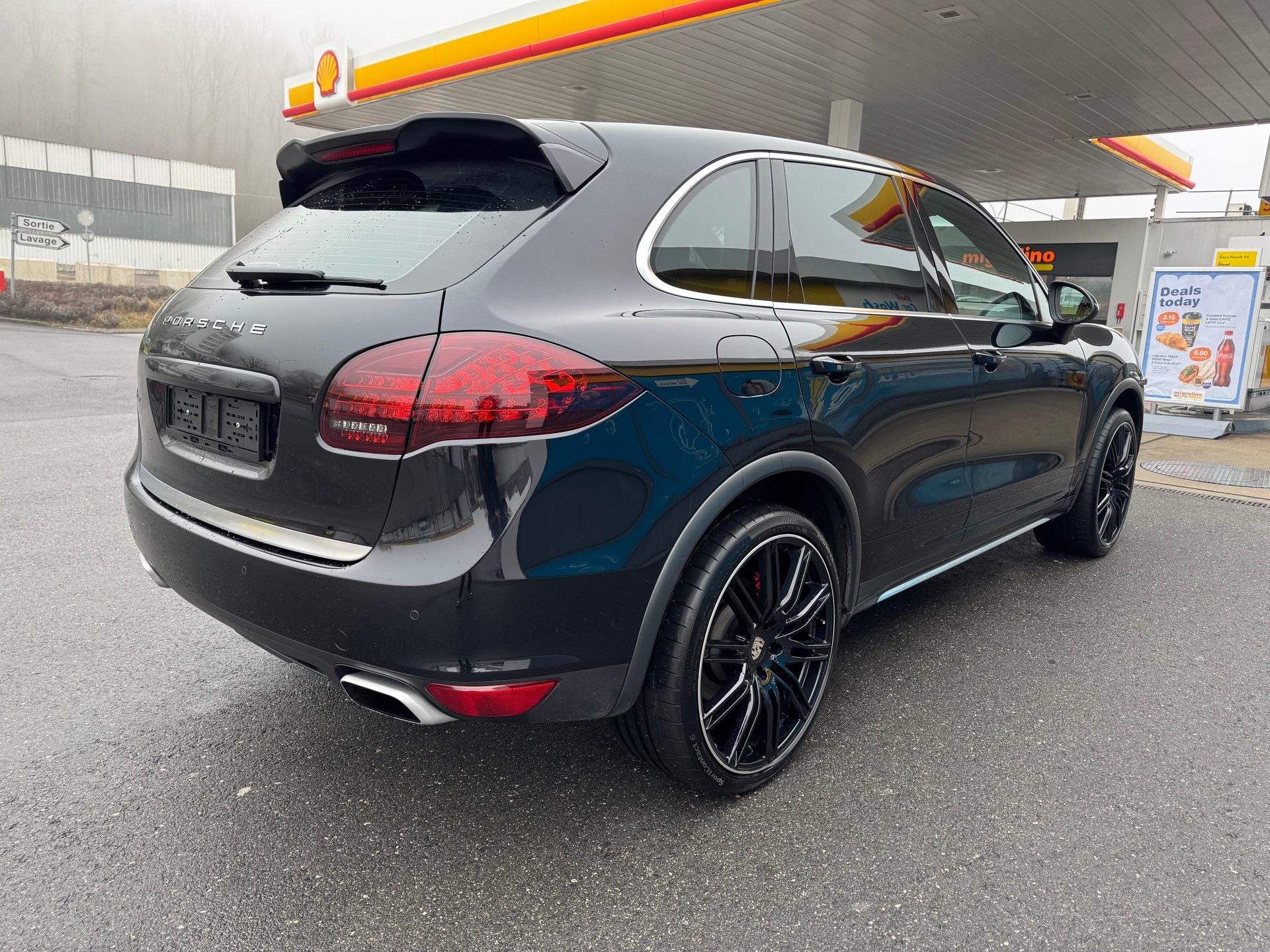 PORSCHE Cayenne Tiptronic-image-5