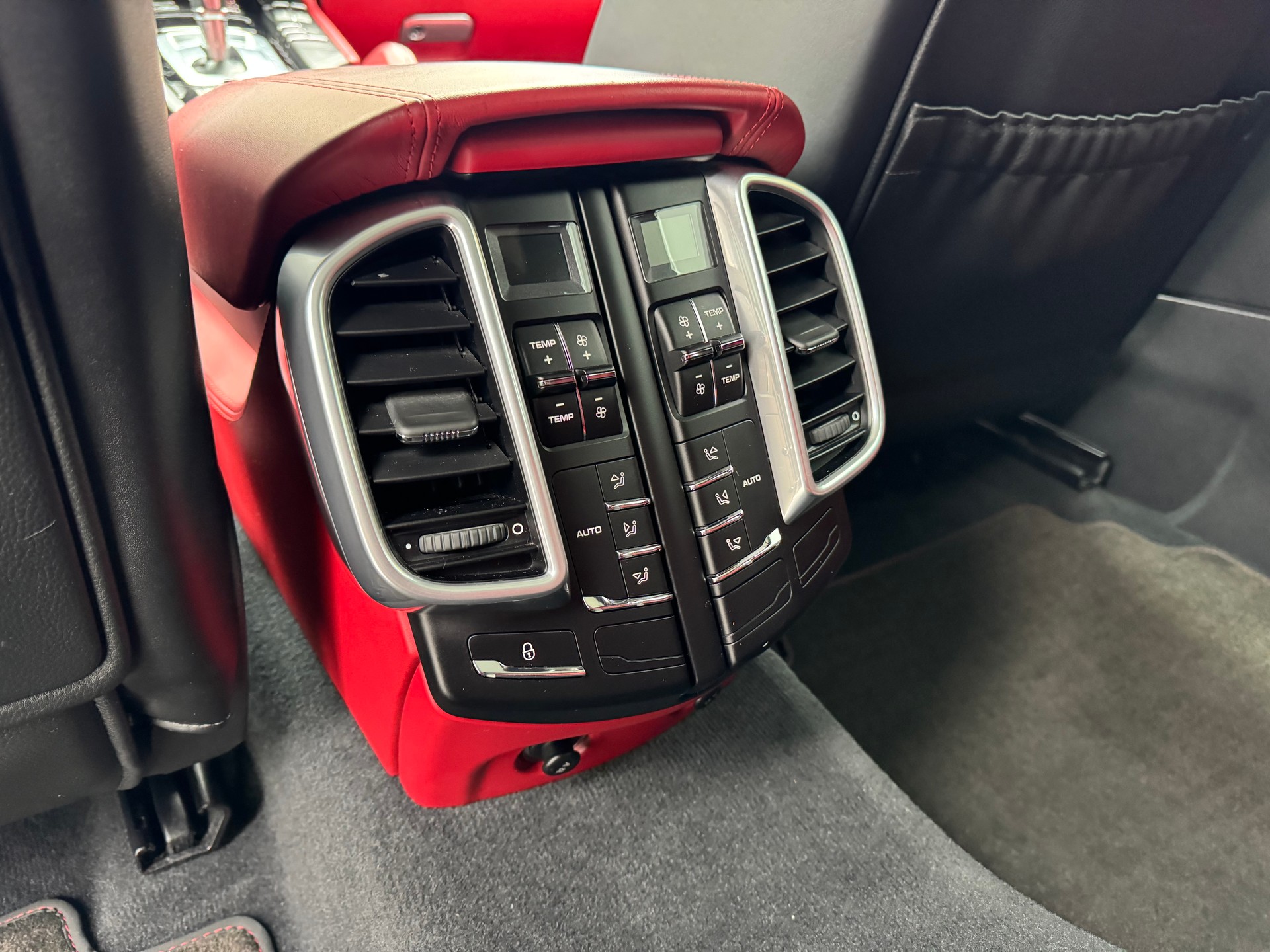PORSCHE Cayenne Tiptronic-image-14