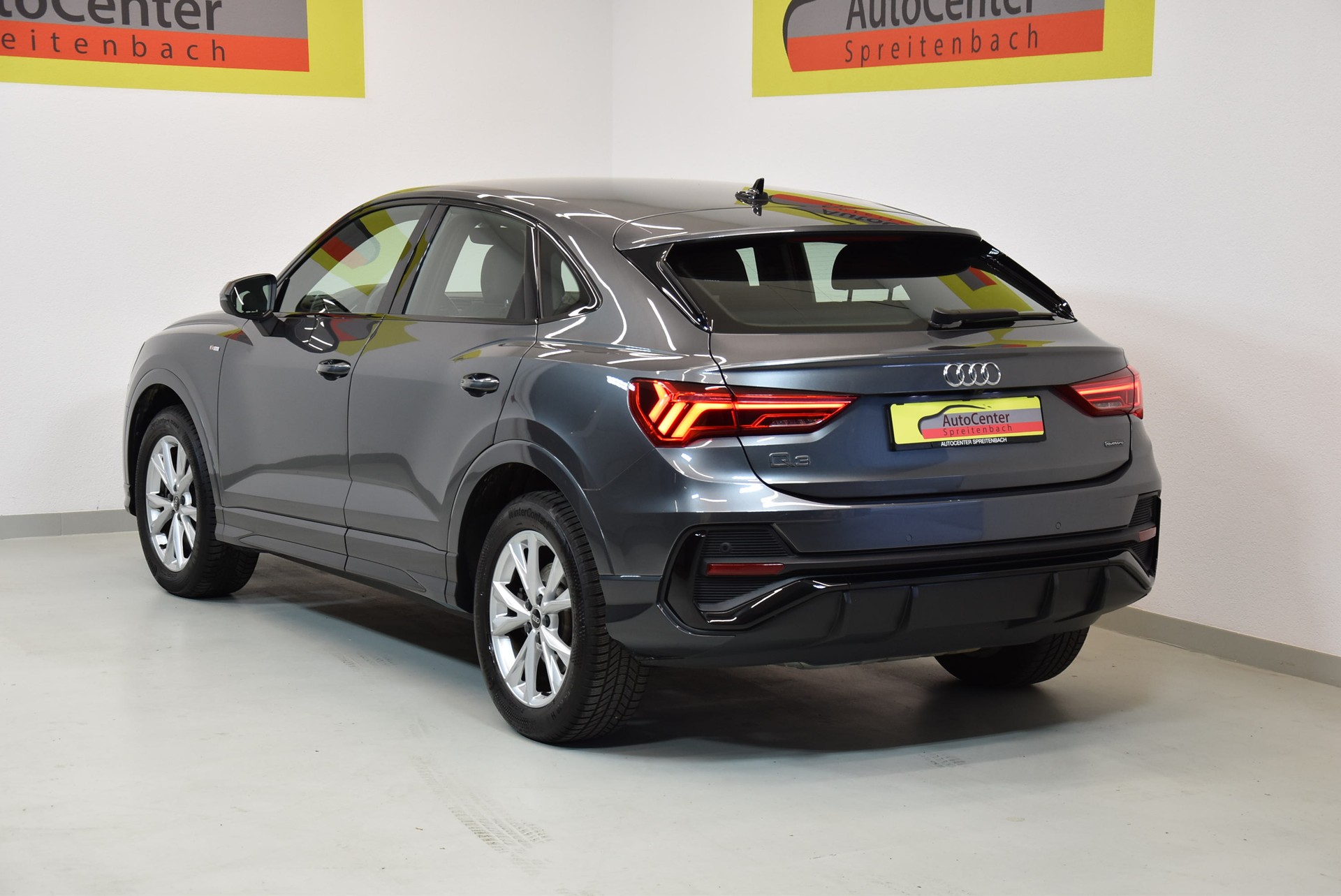 AUDI Q3 Sportback 45 TFSI S line quattro S-tronic-image-15