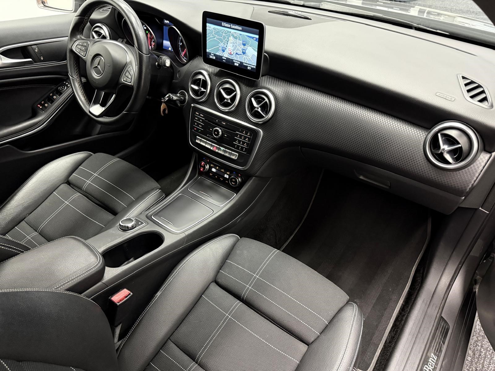 MERCEDES-BENZ A 220 d Urban 4m-image-15