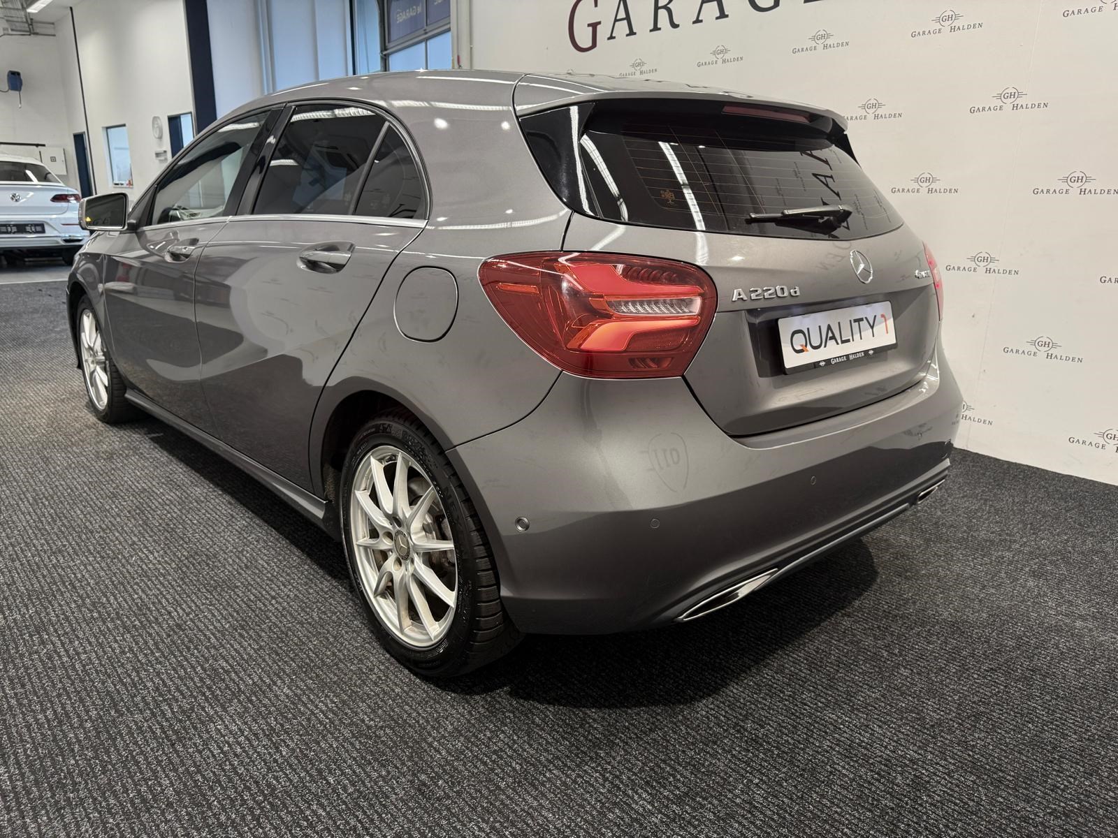 MERCEDES-BENZ A 220 d Urban 4m-showroom-element-3