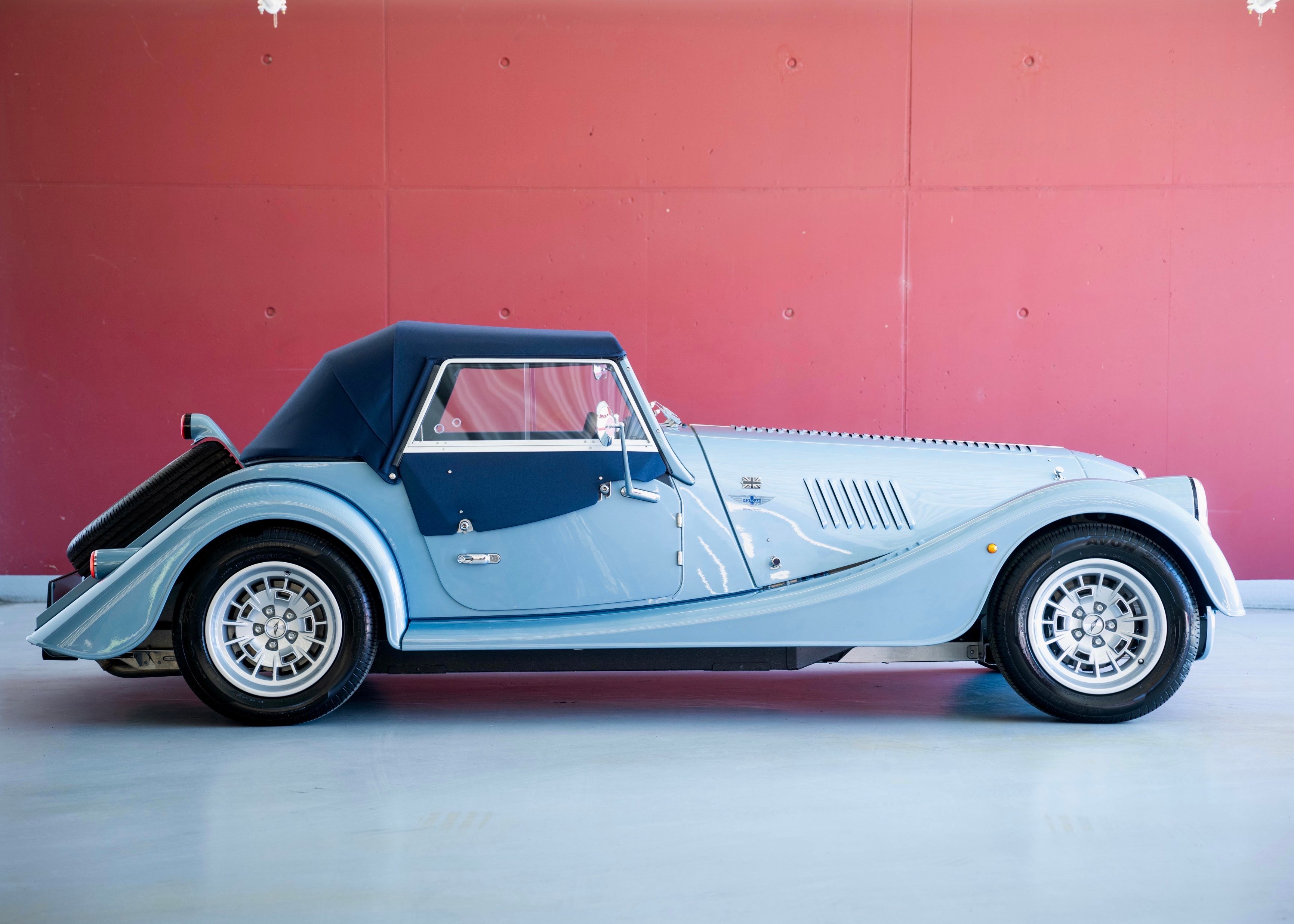 Image MORGAN PLUS-FOUR Plus Four 2.0 (New Swiss executive car, manual transmission, not registered, very low mileage)