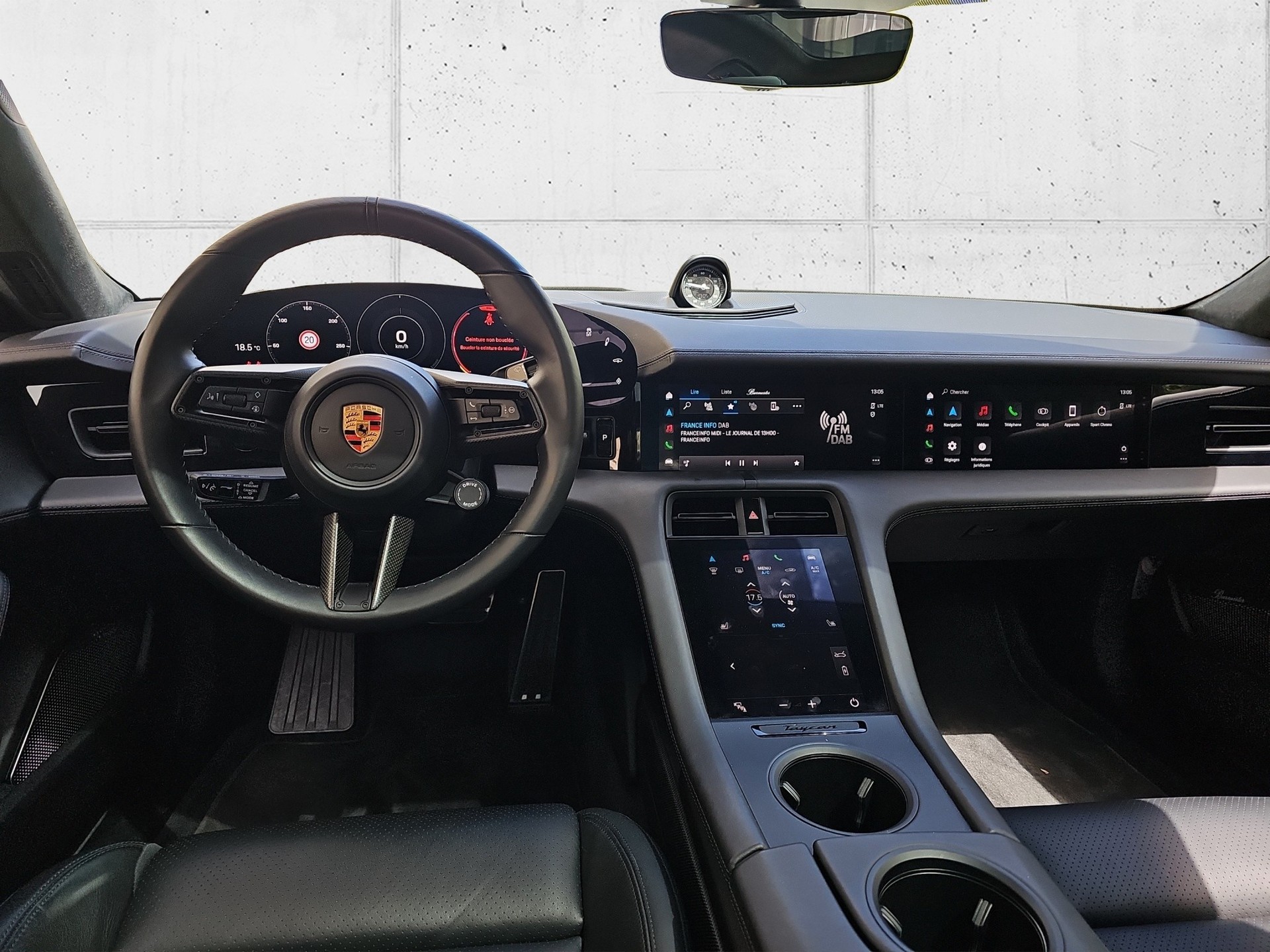 PORSCHE Taycan Turbo-image-13