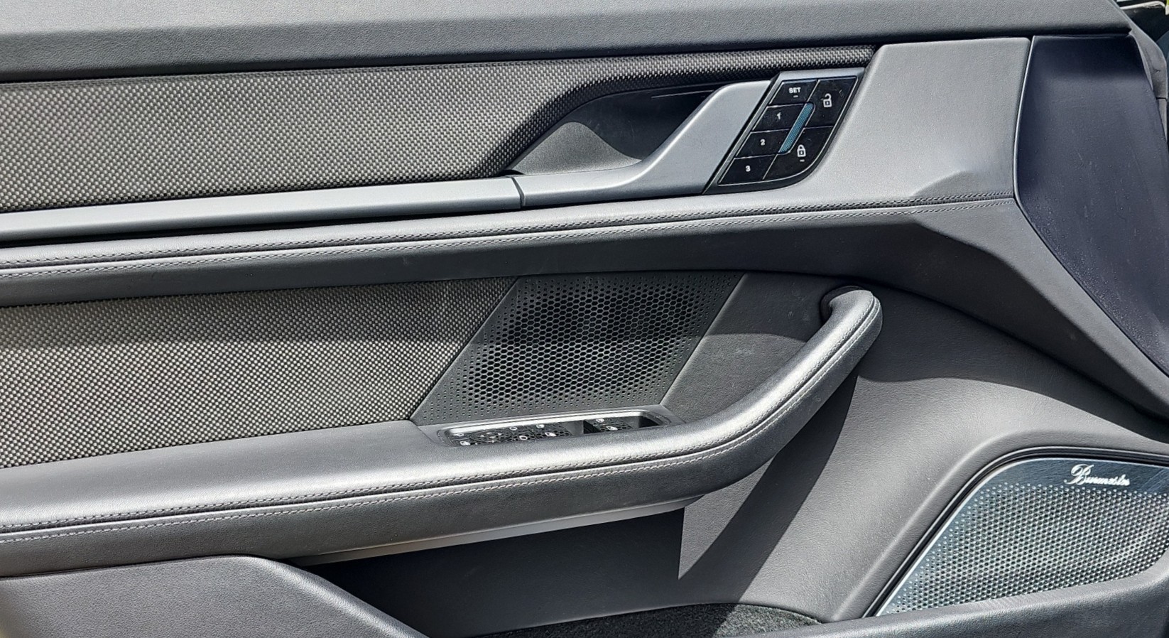 PORSCHE Taycan Turbo-image-22