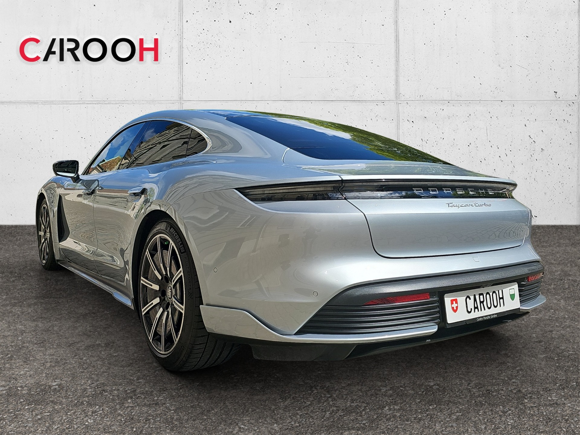 PORSCHE Taycan Turbo-image-4