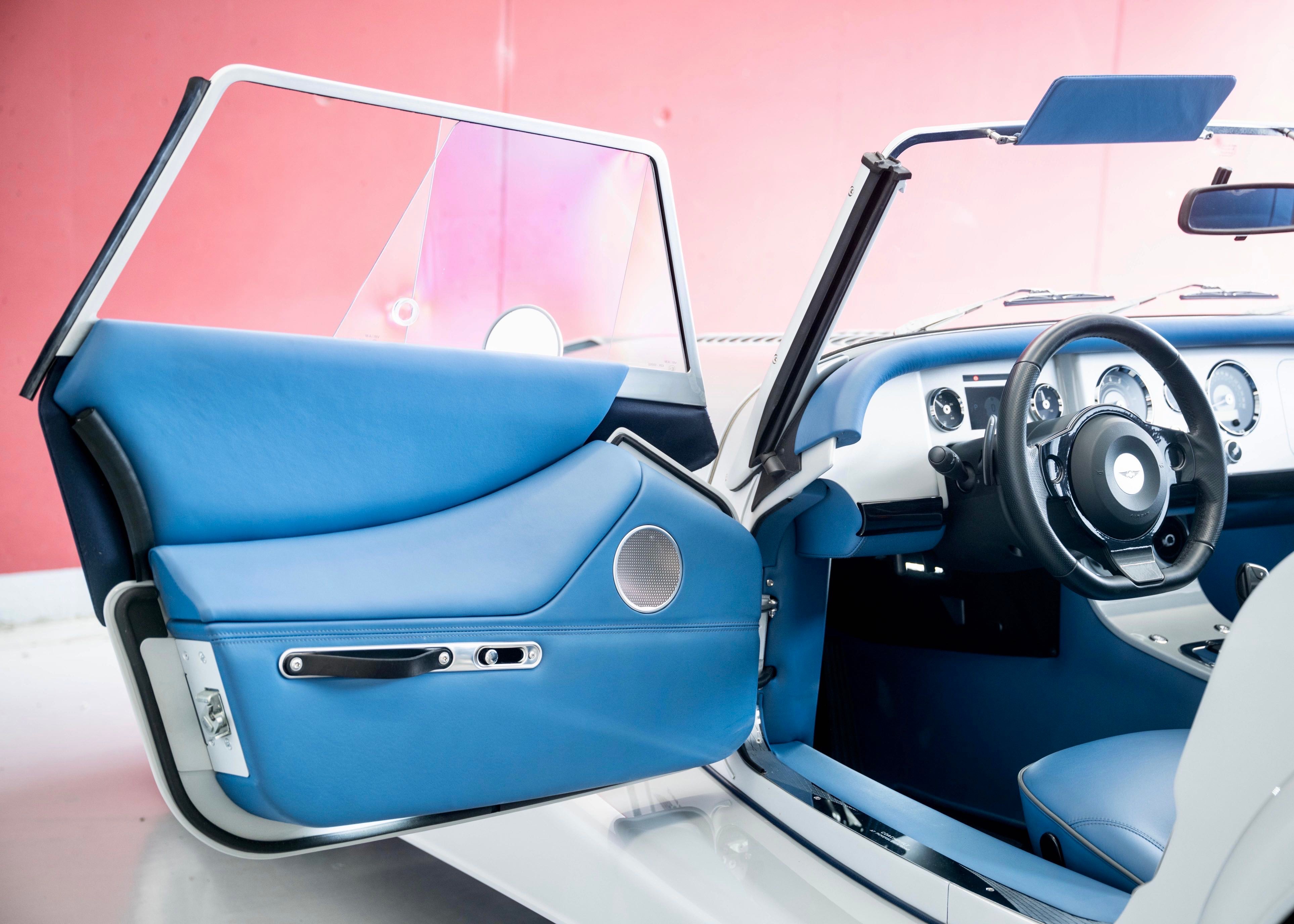 Image MORGAN PLUS-SIX Plus Six 3.0T Bespoke (Swiss Exécutive car, low mileage)