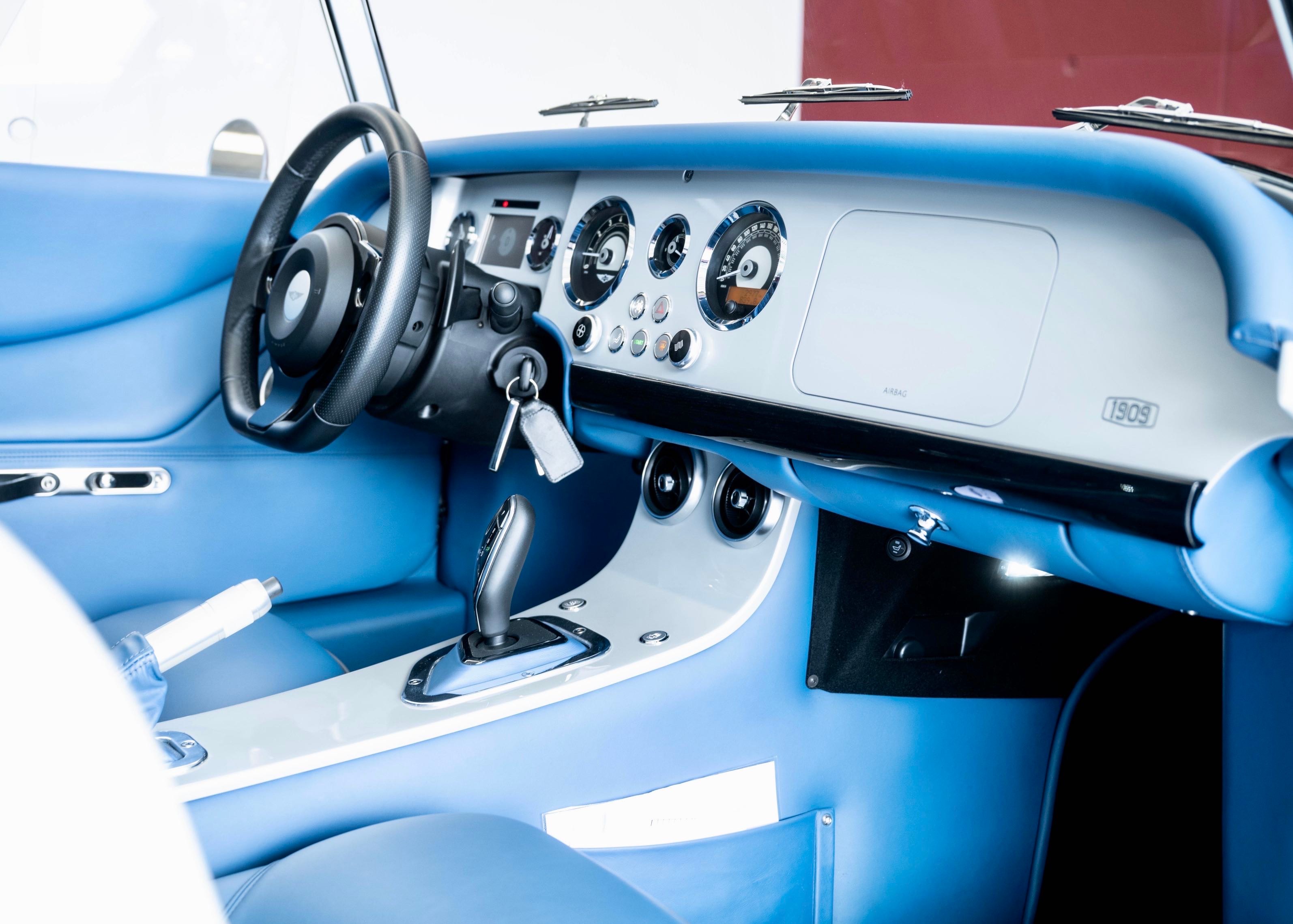 Image MORGAN PLUS-SIX Plus Six 3.0T Bespoke (Swiss Exécutive car, low mileage)