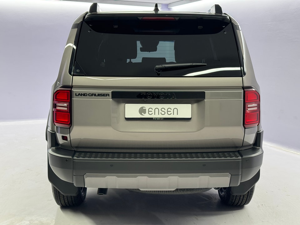 Land Cruiser 2.8 D 48V Invincible AWD