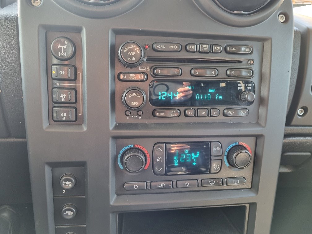 HUMMER H2 6.0 Luxury-image-12