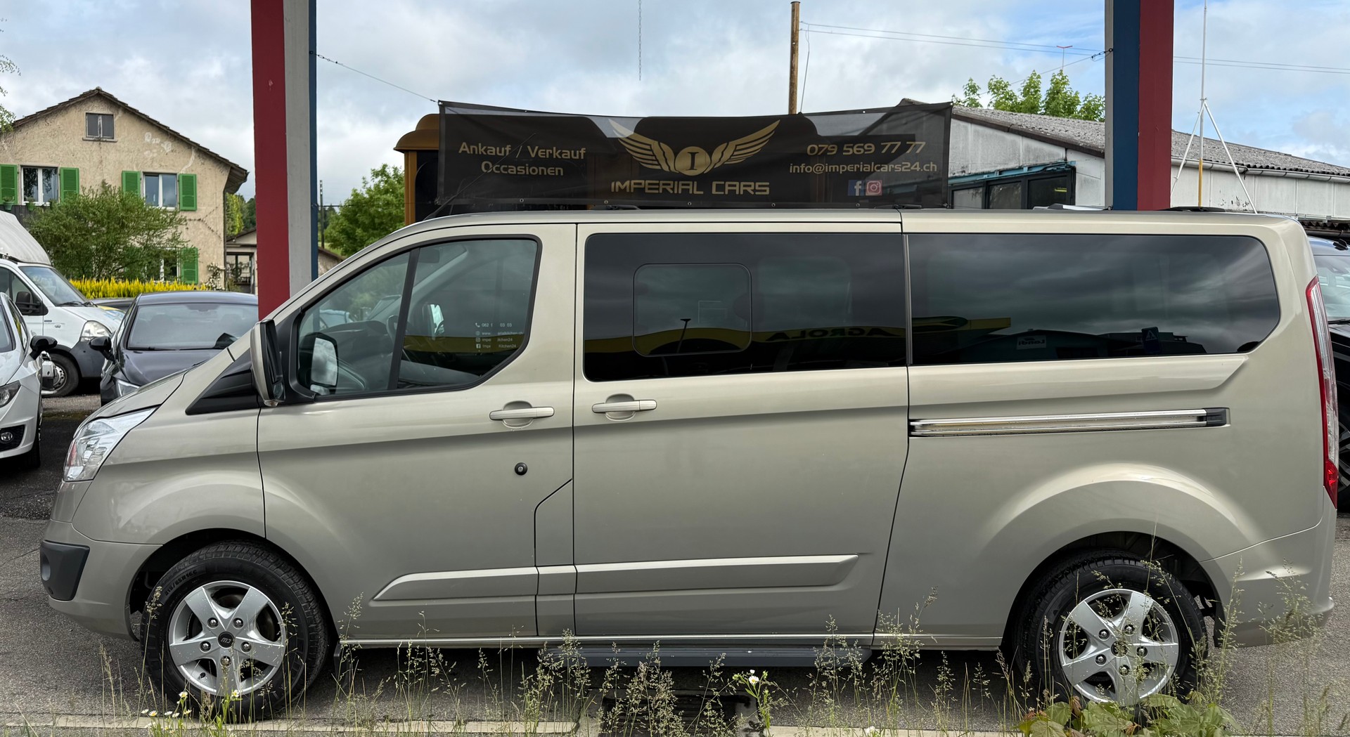 FORD Tourneo Custom 300 L2H1 Titanium-image-1