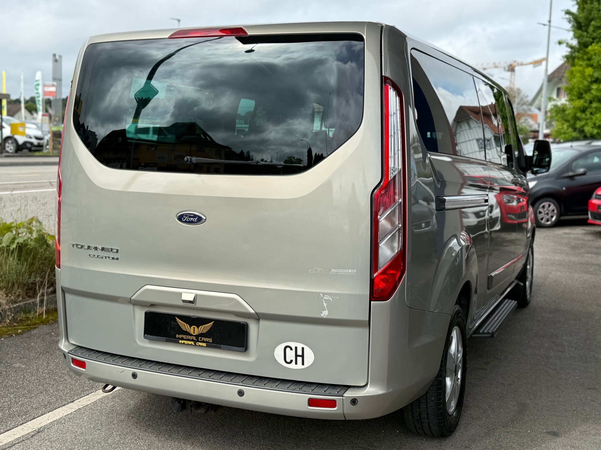 FORD Tourneo Custom 300 L2H1 Titanium-image-4