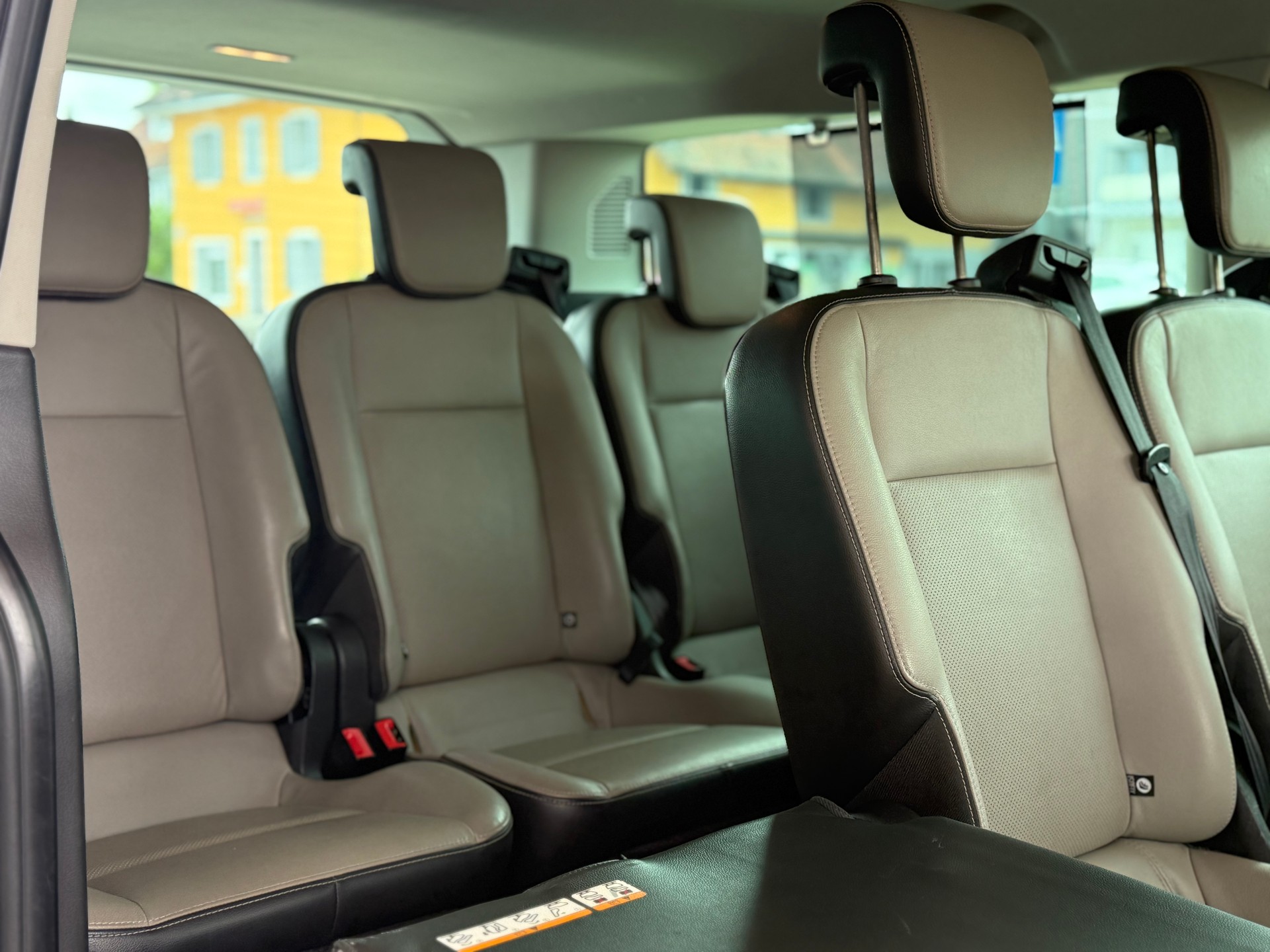 FORD Tourneo Custom 300 L2H1 Titanium-image-12