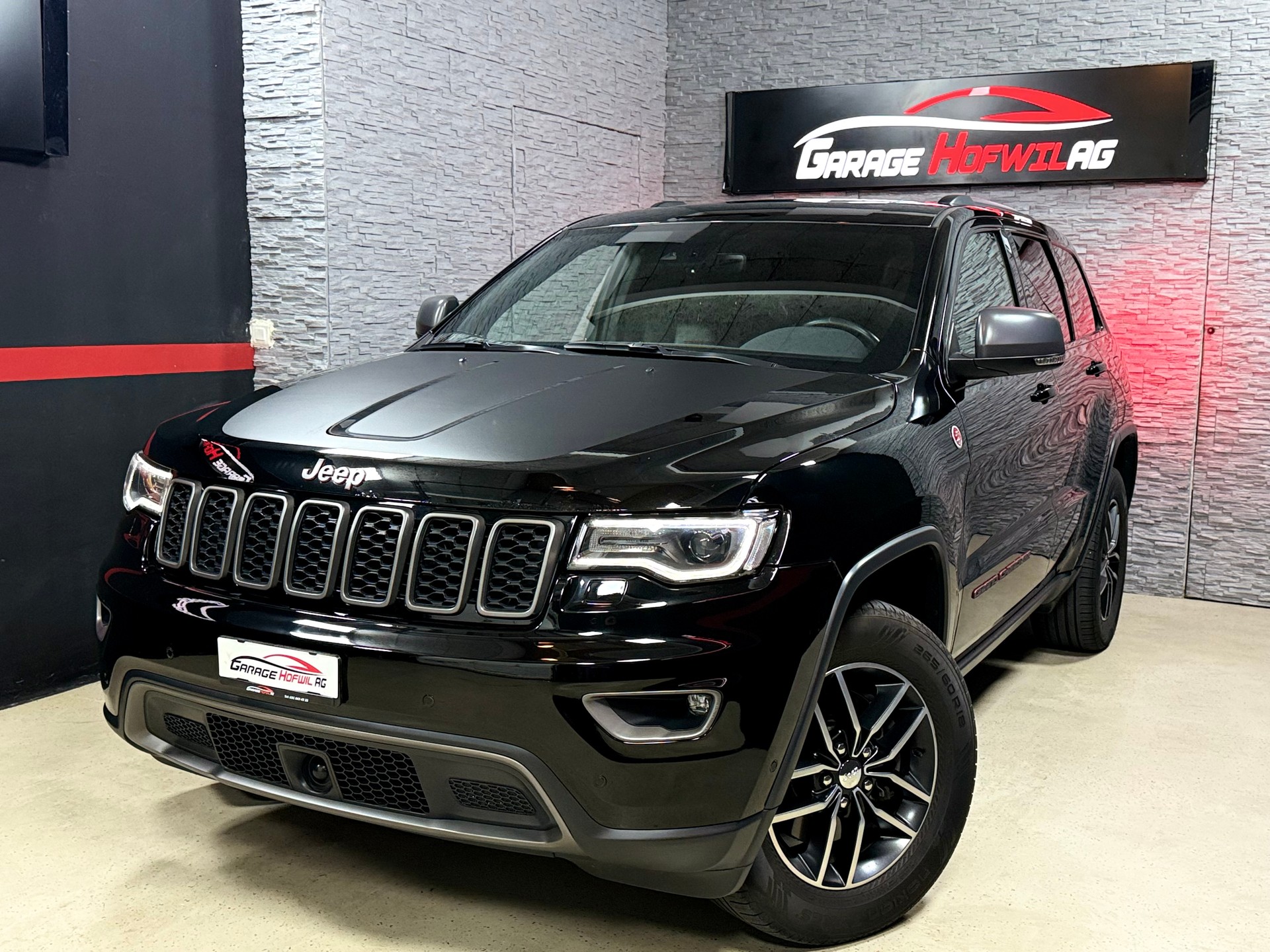 JEEP Grand Cherokee 3.0 CRD Trailhawk Automatic-showroom-element-2