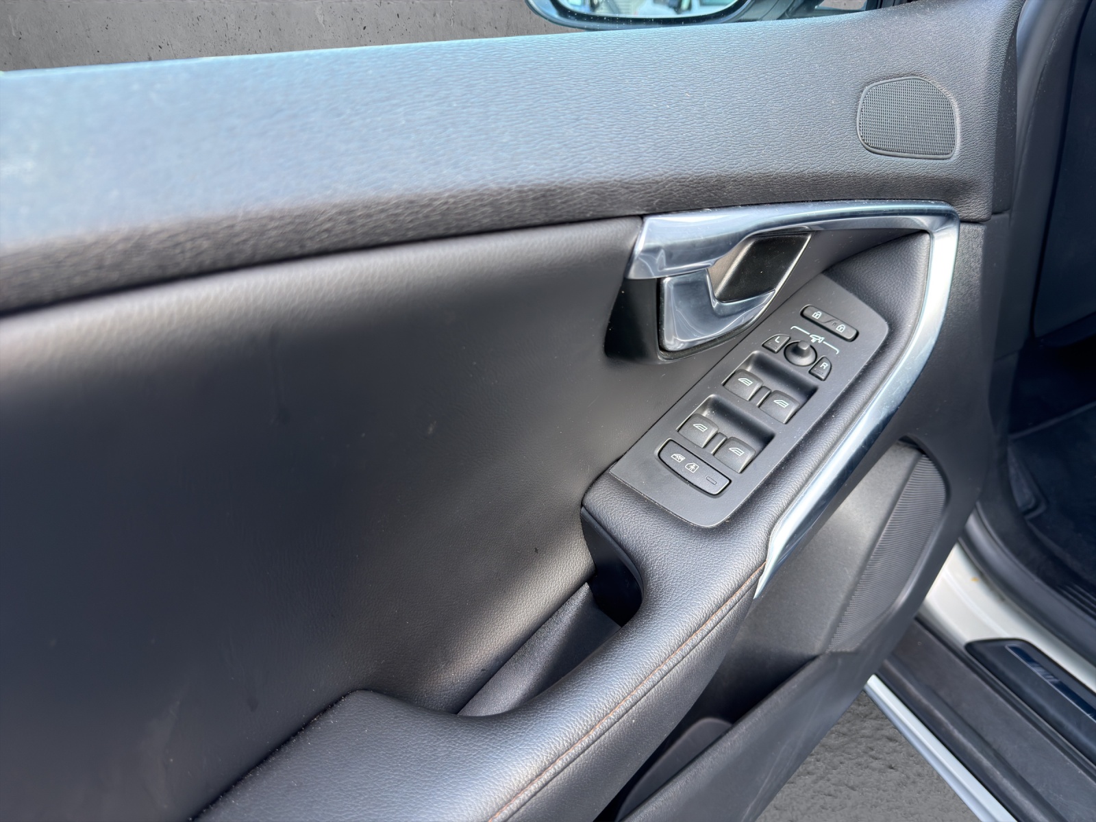 Image VOLVO V40 V40 Cross Country T4 AWD Summum Geartronic