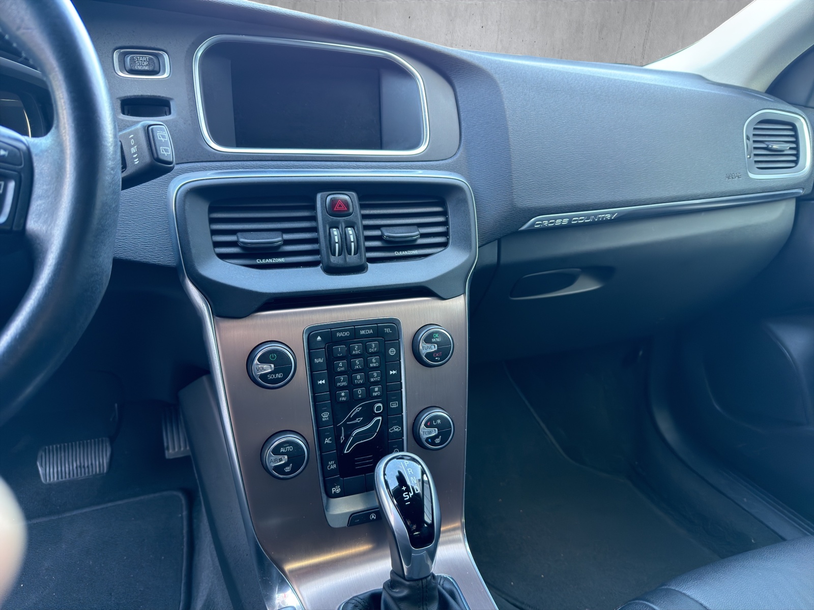 Image VOLVO V40 V40 Cross Country T4 AWD Summum Geartronic