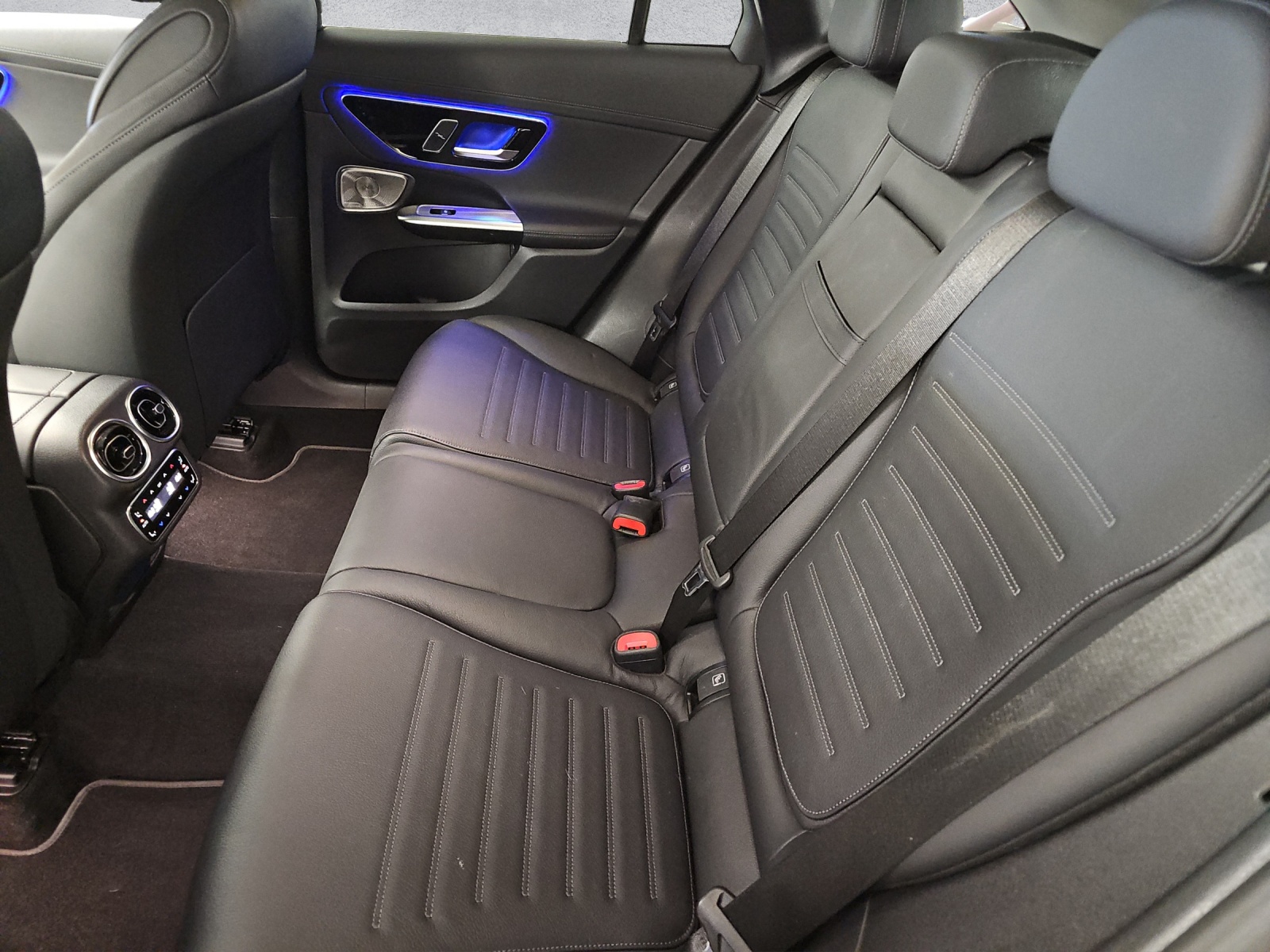 MERCEDES-BENZ GLC 400 e 4Matic 9G-Tronic-image-11