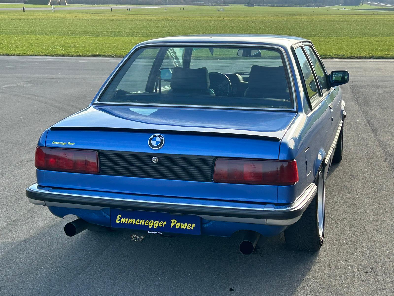 BMW 3.5 Liter-showroom-element-2