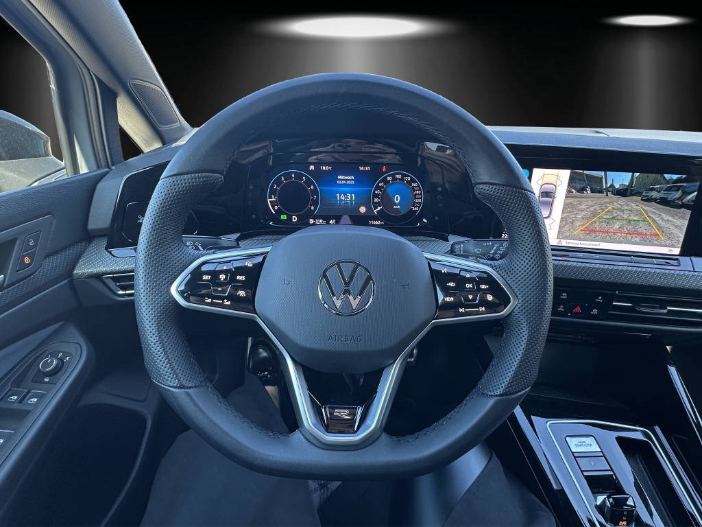 VW Golf VIII 2.0 TSI R-Line DSG 4motion-image-12