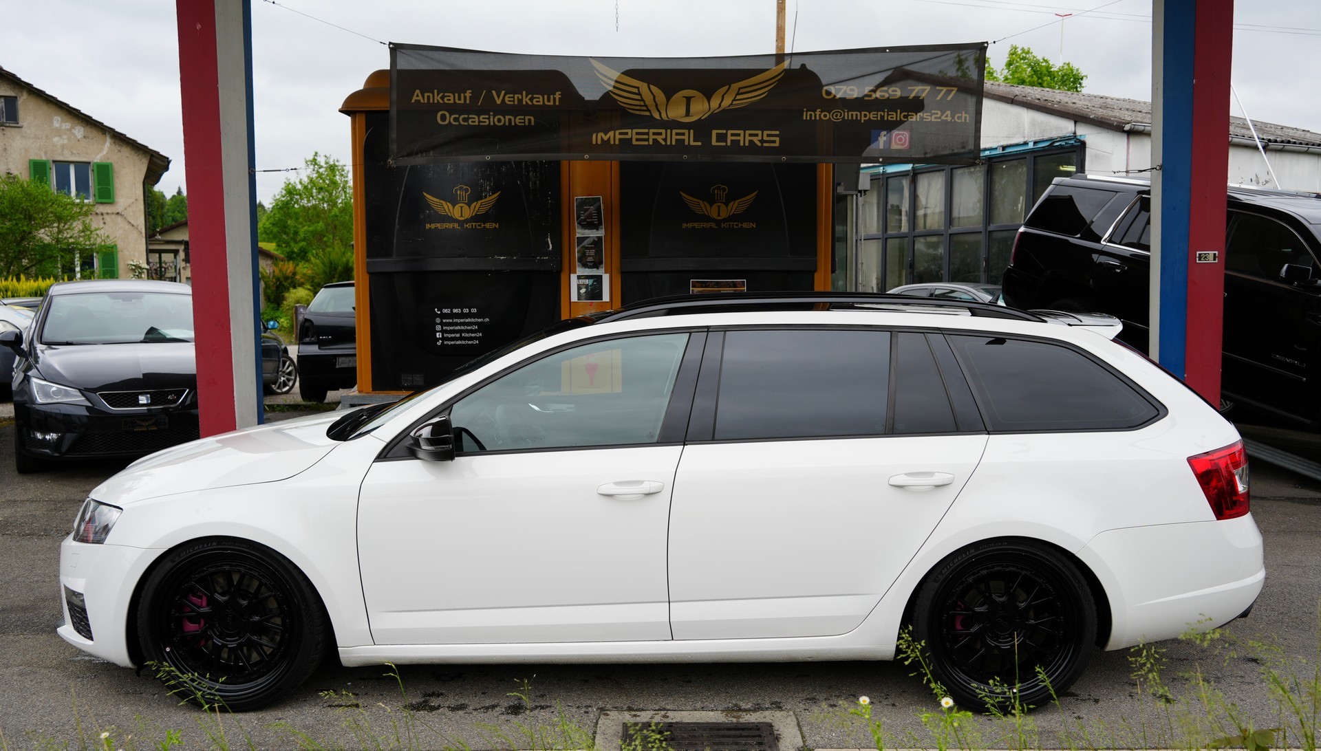 SKODA Octavia Combi 2.0 TSI RS DSG-image-1