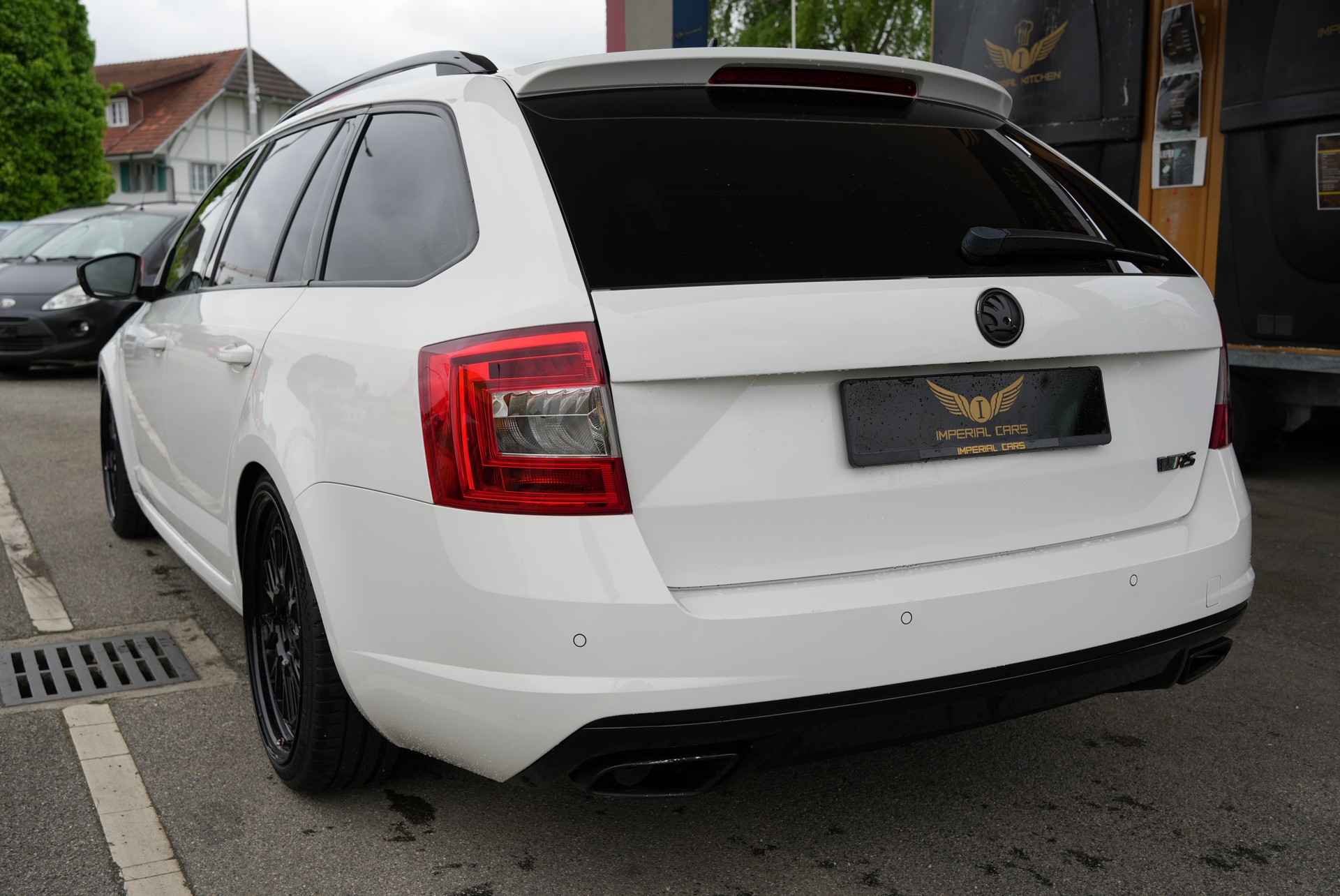 SKODA Octavia Combi 2.0 TSI RS DSG-image-2