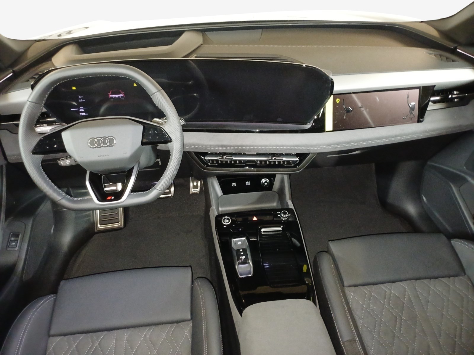 AUDI Q6 e-tron quattro-image-8