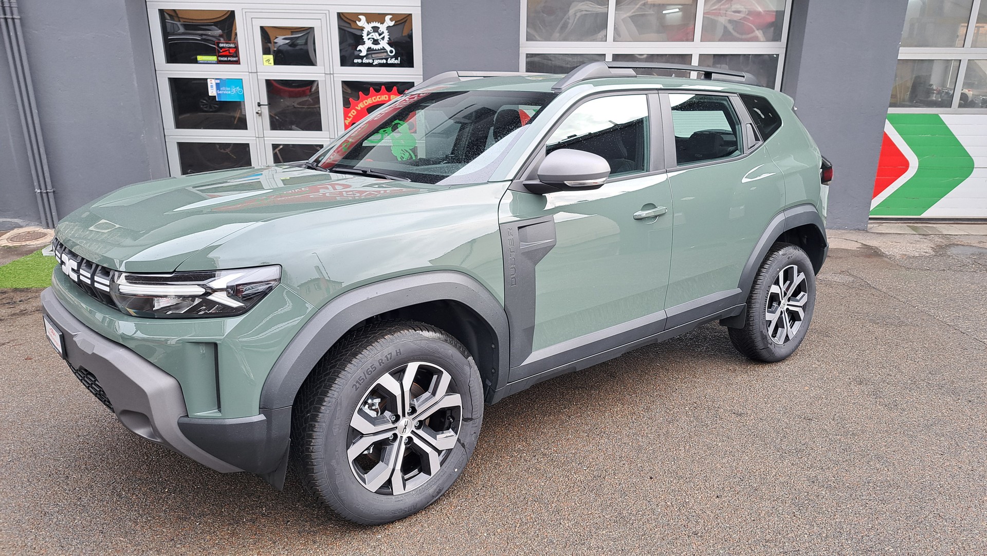 DACIA Duster TCe 130 48V Expression 4x4-image-4