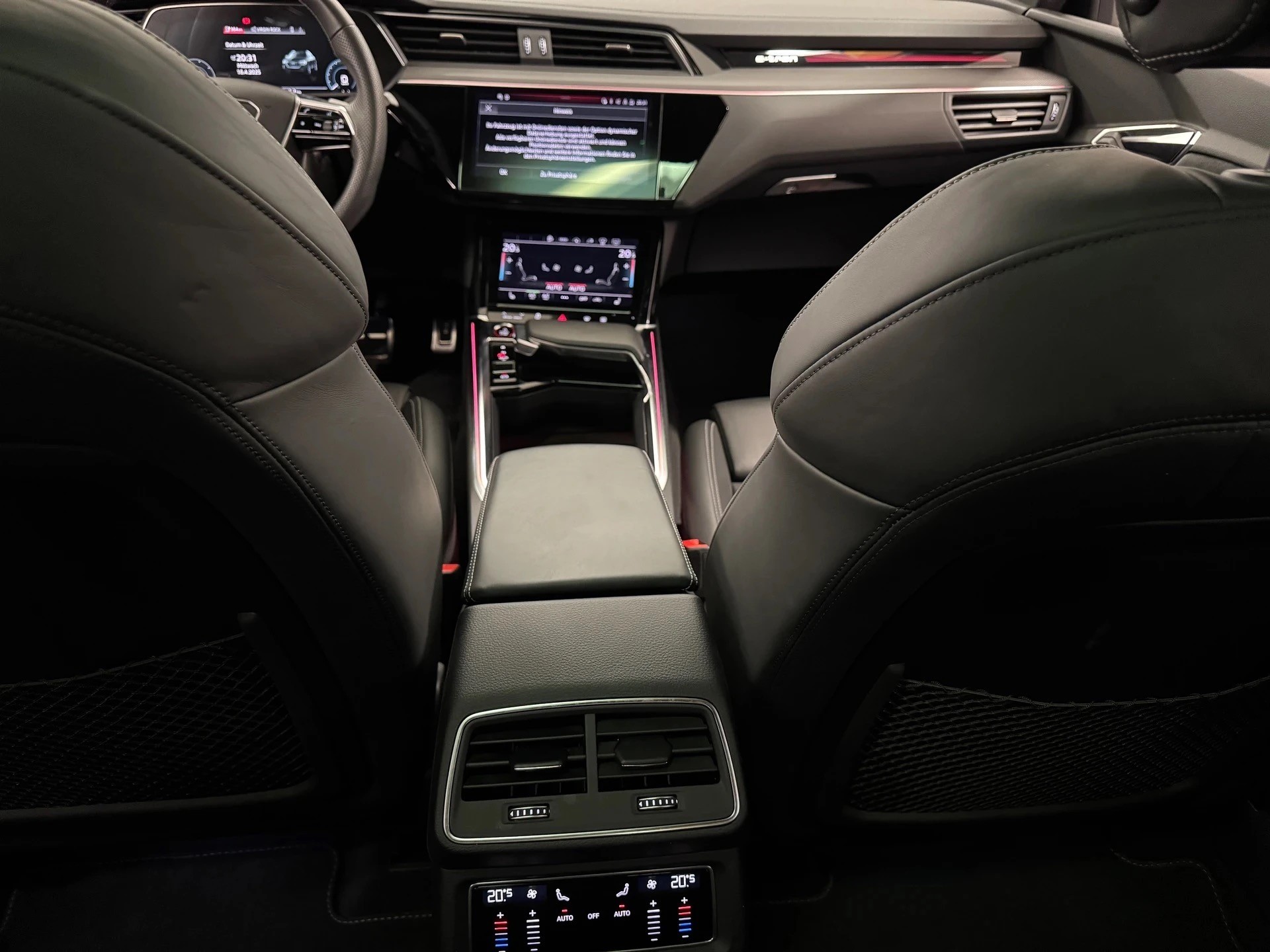 AUDI SQ8 Sportback e-tron quattro *503PS* ((Model 2024)) *Np.140`390.-* CH Auslieferung-image-24