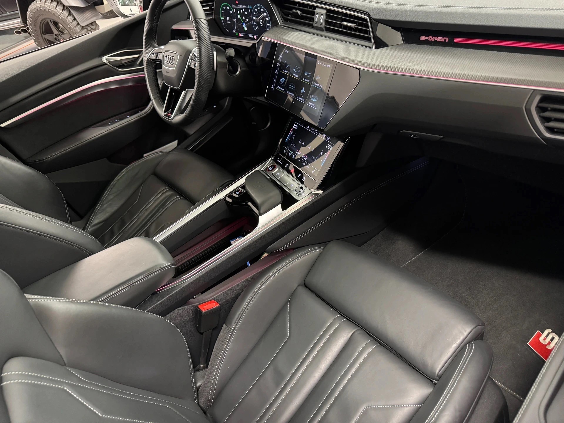 AUDI SQ8 Sportback e-tron quattro *503PS* ((Model 2024)) *Np.140`390.-* CH Auslieferung-image-21