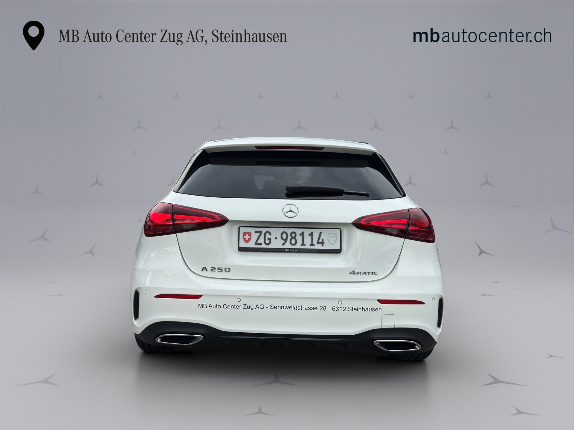 MERCEDES-BENZ A 250 AMG Line 4m-showroom-element-3