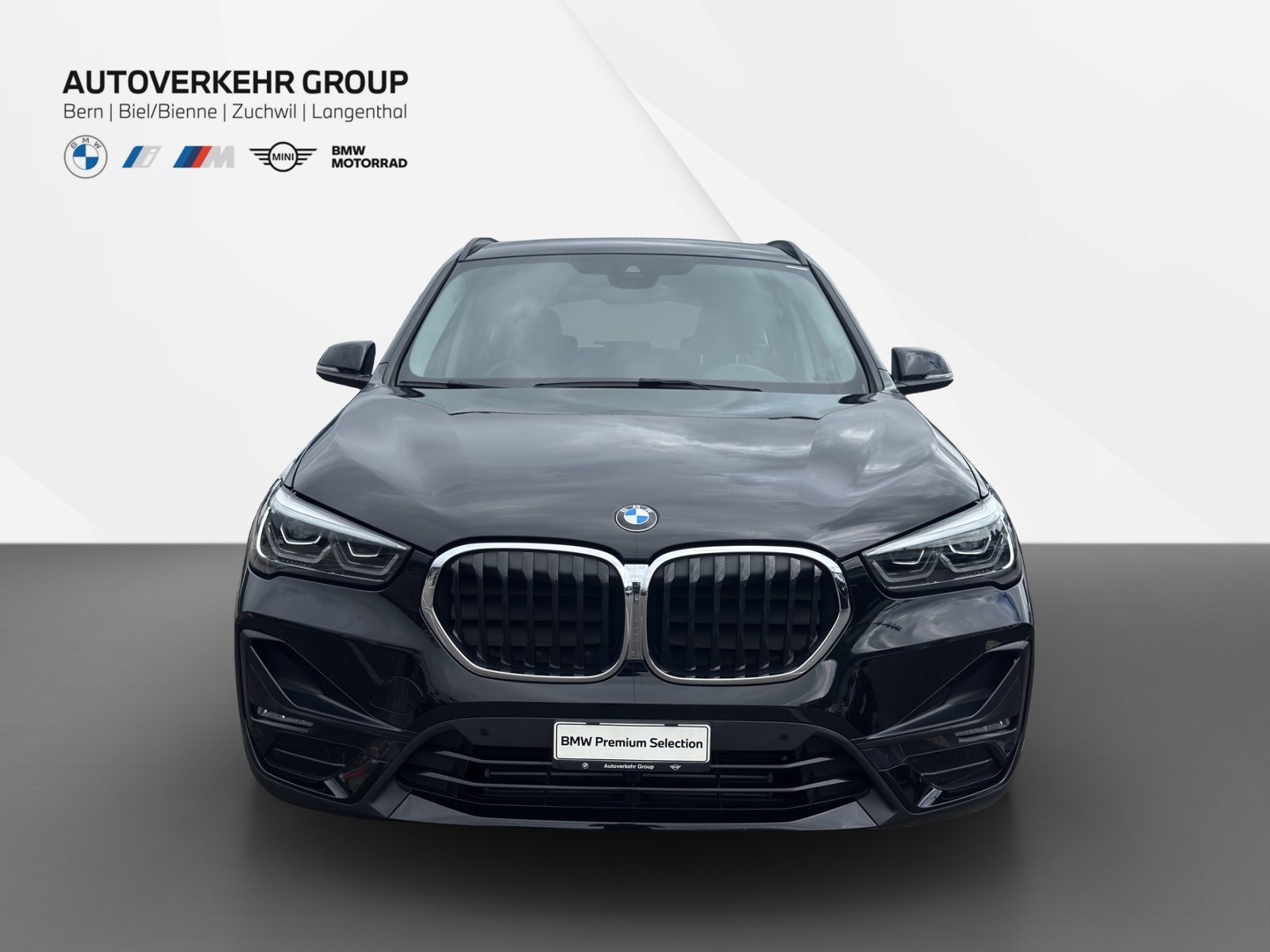 BMW X1 xDrive 25e Sport Line-showroom-element-1