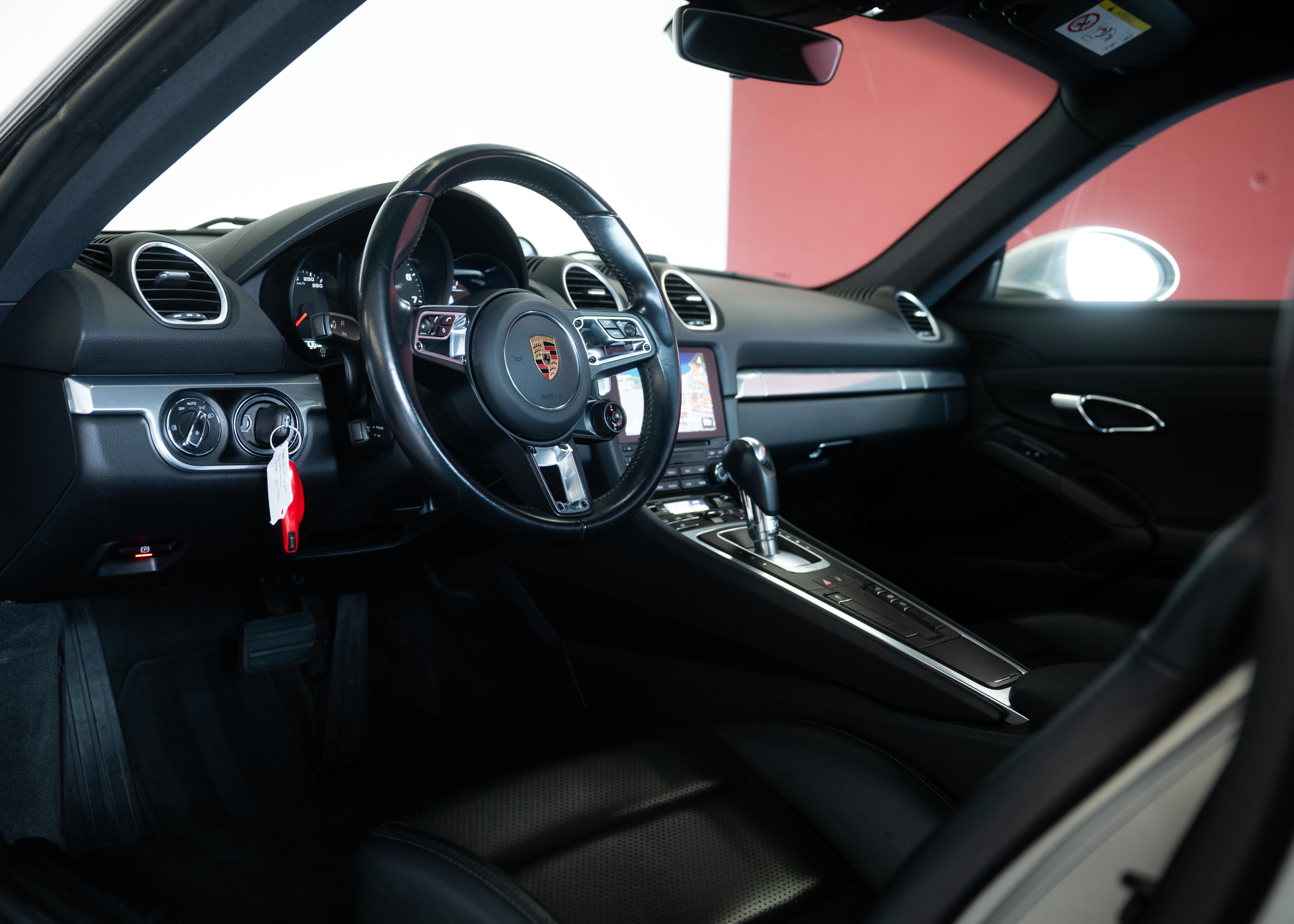 Image PORSCHE 718-BOXSTER-CAYMAN 718 Cayman 2.0 PDK (German car, fantastic condition, Porsche Approved warranty)