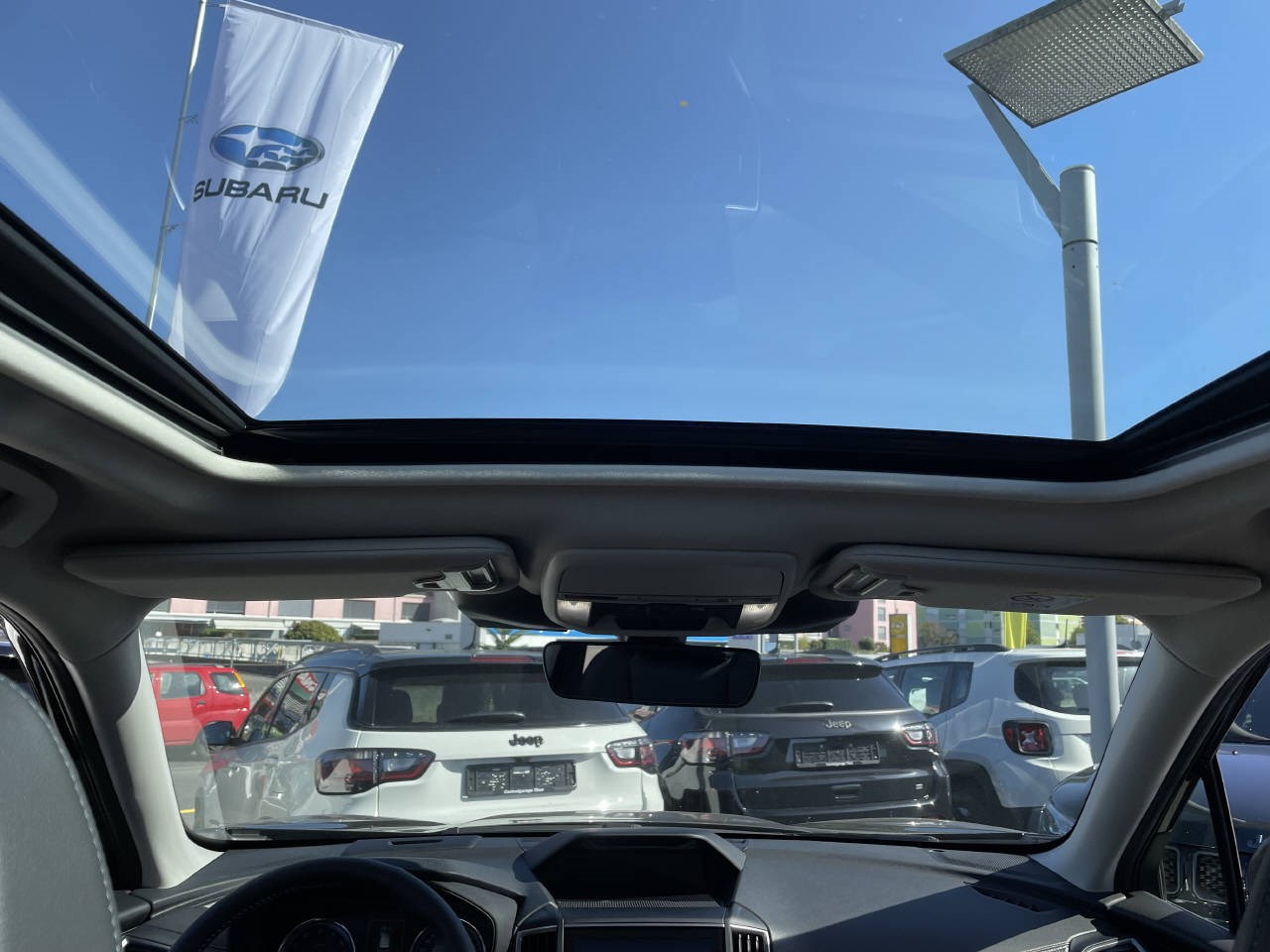 SUBARU Forester Station 2.0i e-Boxer Black Edition-image-7