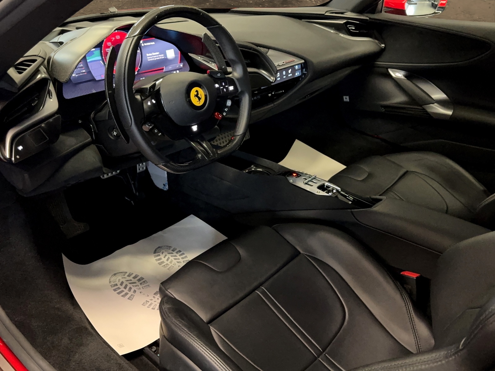 FERRARI SF90 Stradale-showroom-element-3