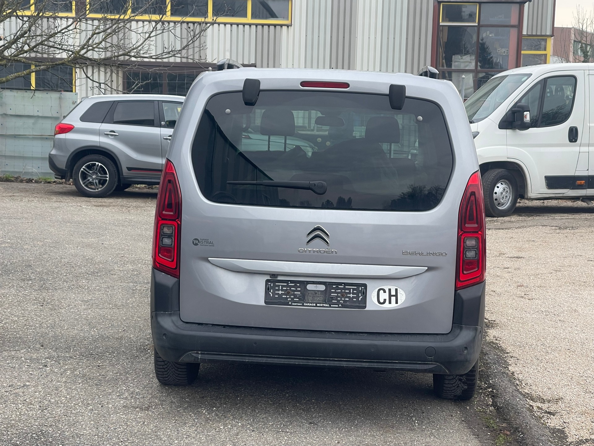 CITROEN Berlingo XL 1.2i PureTech 7 Plätze Feel-showroom-element-3