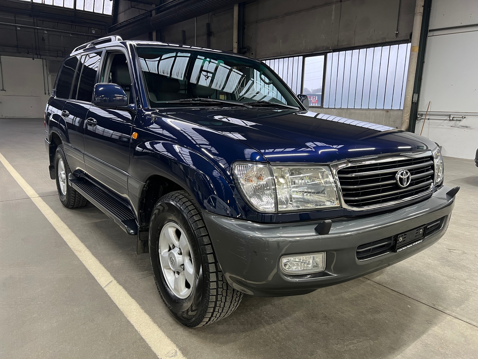 TOYOTA LAND CRUISER 500 4.2 TD. FRISCH AB MFK. NEUES FAHRWERK. AB SERVICE. TOP GEPFLEGT. VON PRIVAT. MIT AHK 3500 KG.